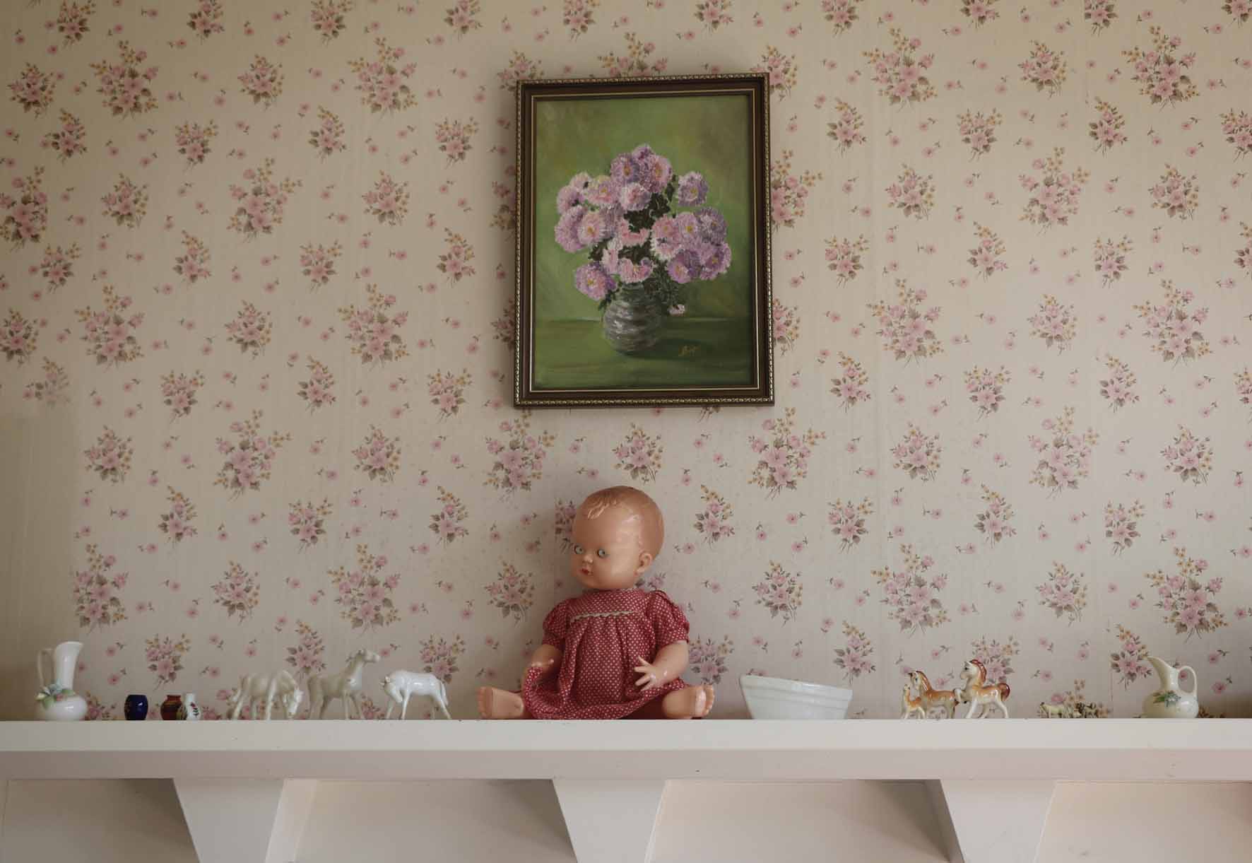 Birch Hill 2017; master bedroom; Judy on the mantelpiece