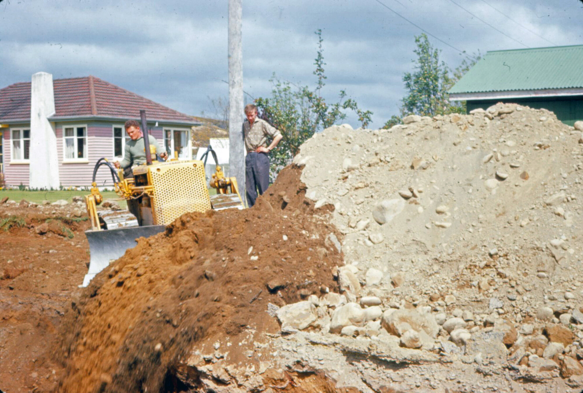 Montgomery Road, later extended westward, forming a crescent; earthworks
