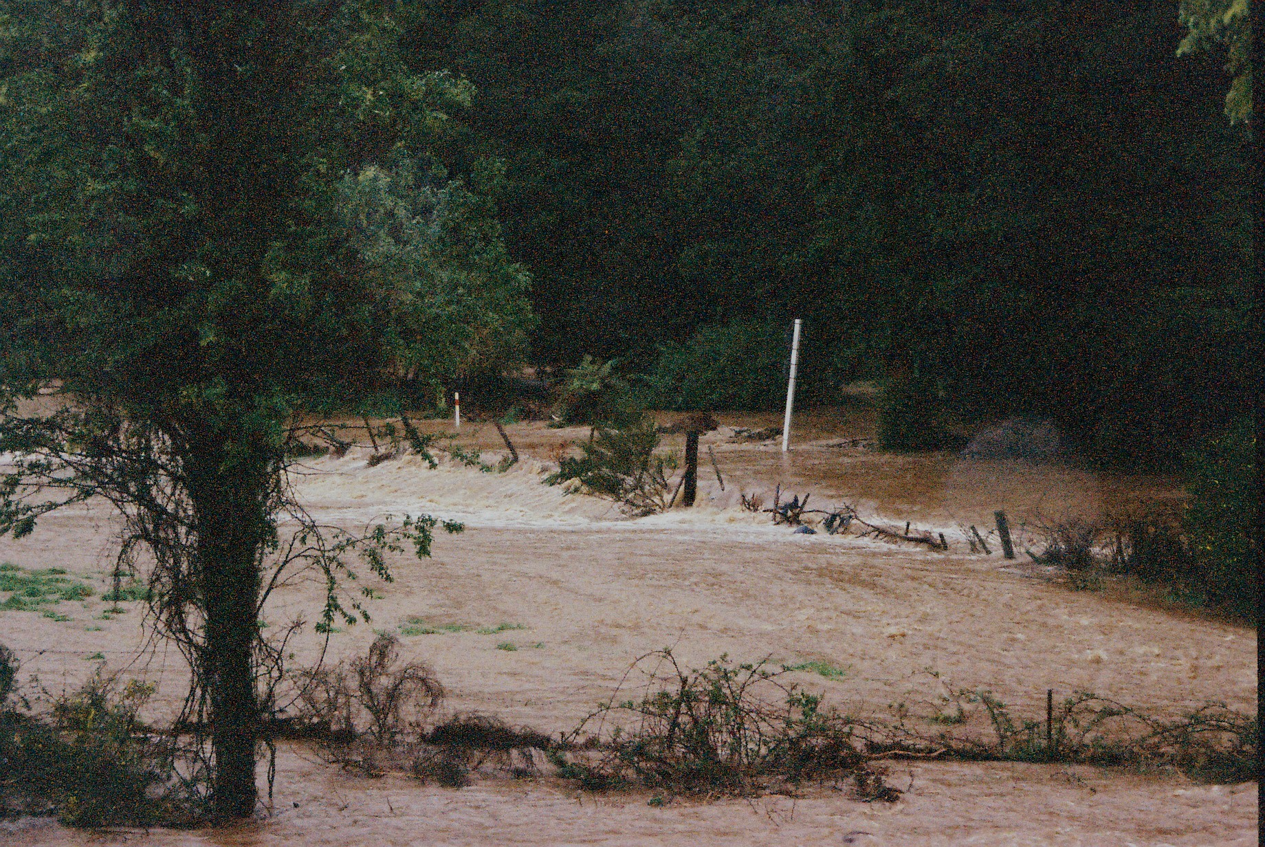Flood, Karapoti; water crossing the road 2.