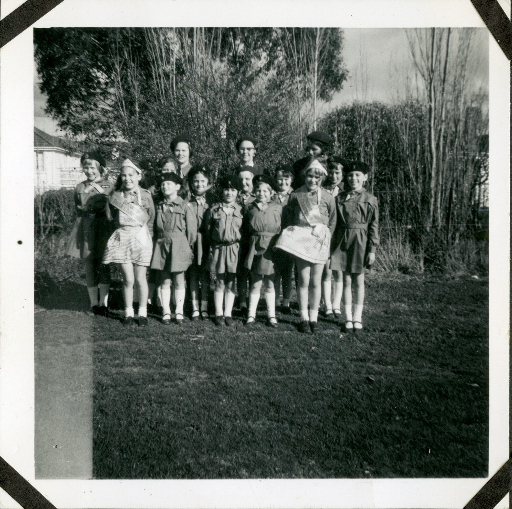 Girl Guides; 1st Pencarrow Lone Brownie Pack; 1971