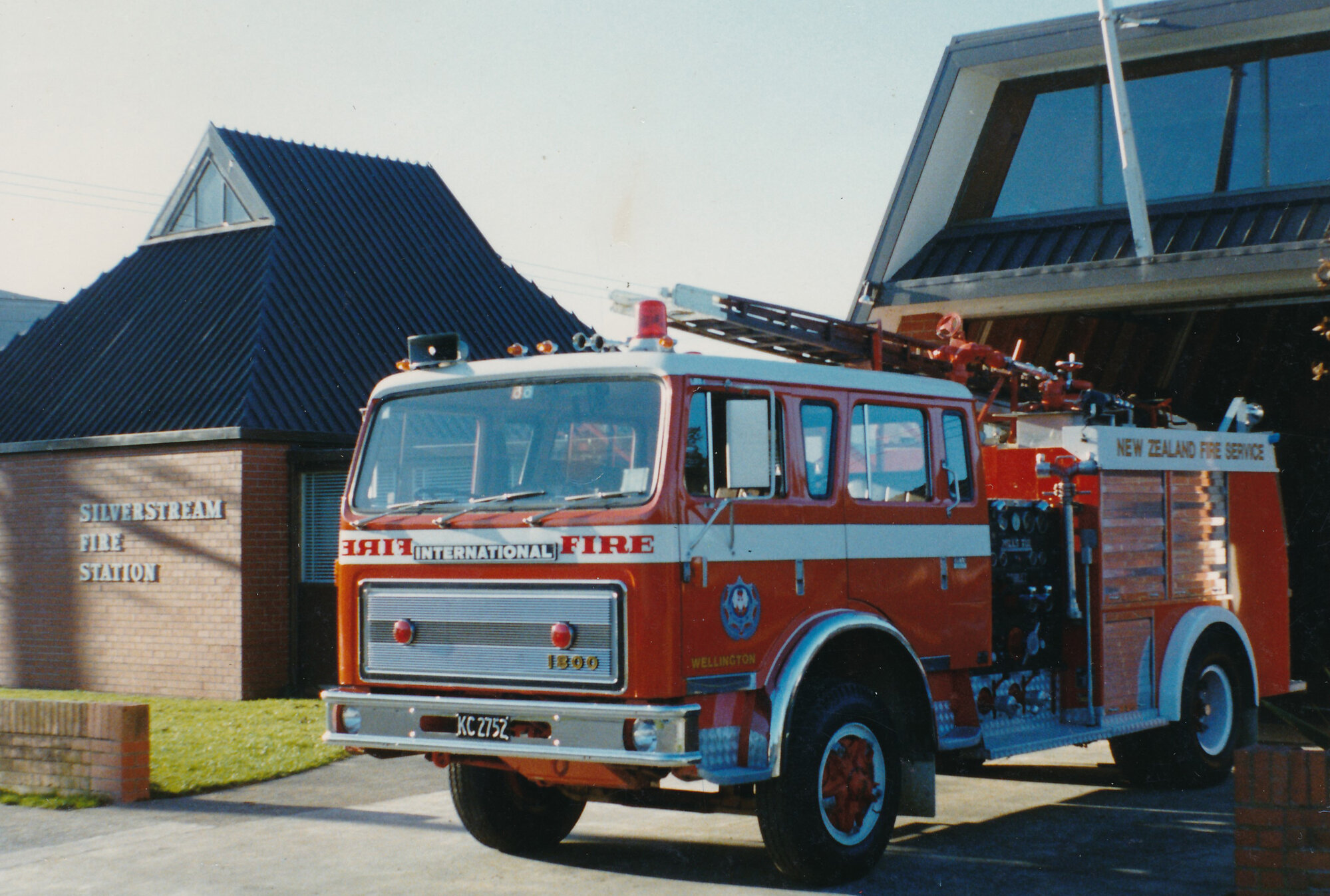 Silverstream Volunteer Fire Brigade engine, 1984; International, newly received