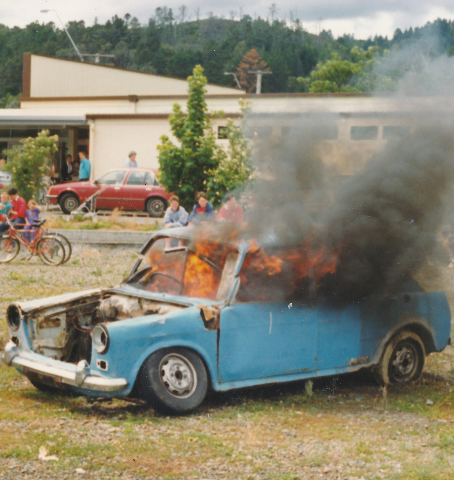 Silverstream Volunteer Fire Brigade; fire-fighting demonstration at Trentham; circa 1990s; car fire 2