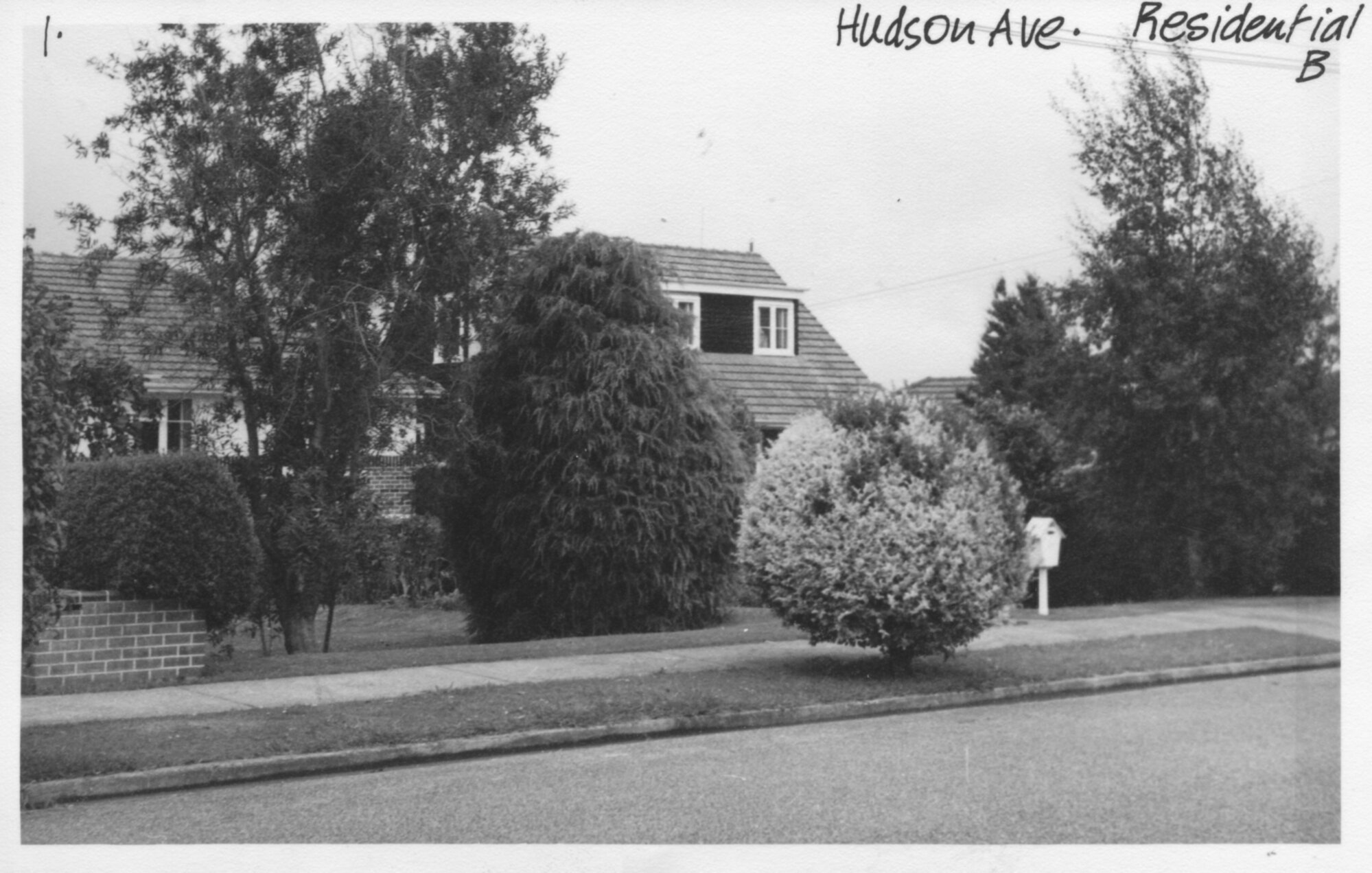 House, Hudson Avenue (?); example of residential B classification