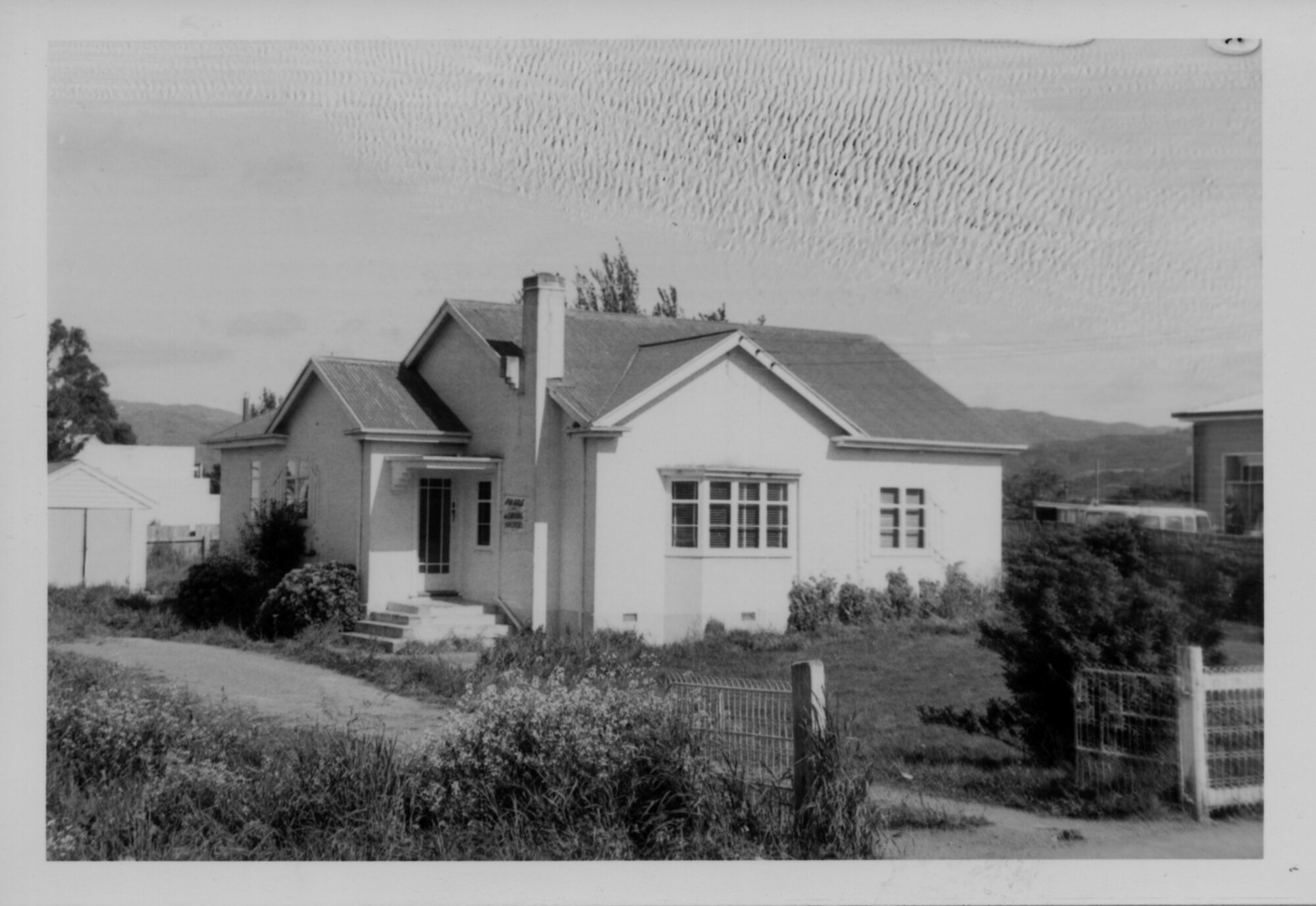 House, unidentified; apparently about to move to Montgomery Crescent