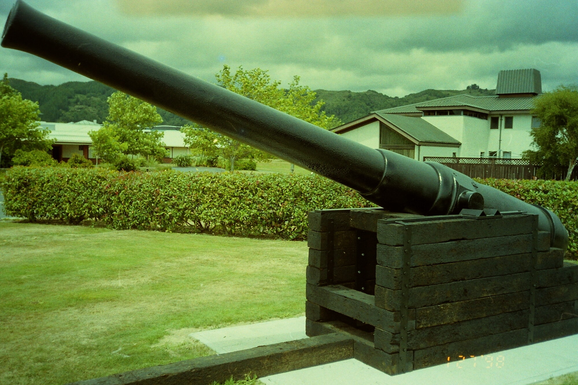 Trentham Camp guns; 6-inch breech-loading coast defence cannon's barrel