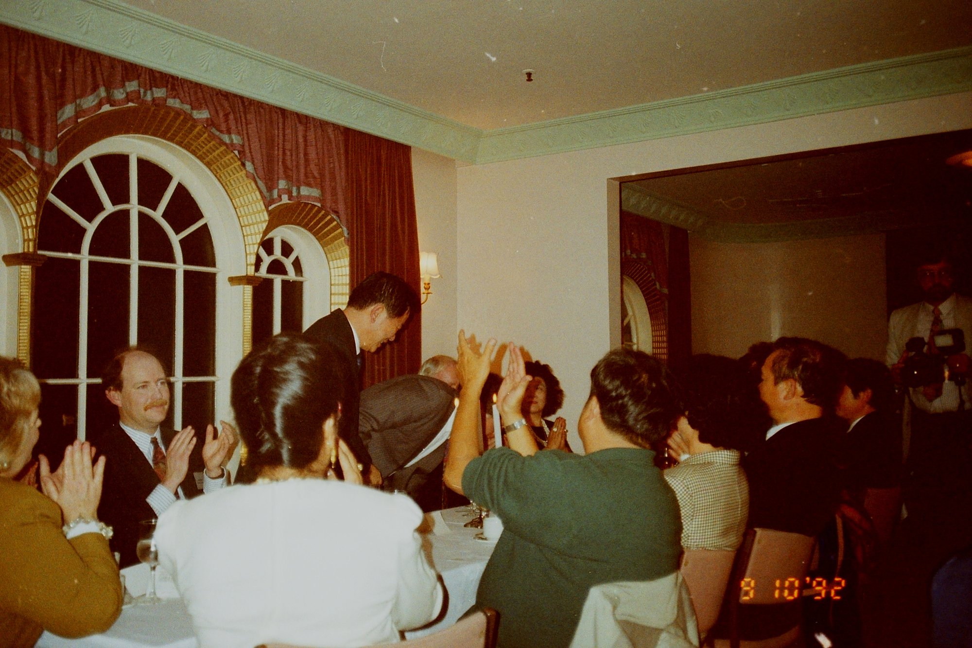 Craig's Flat ground-breaking; evening function; Dr Wu standing