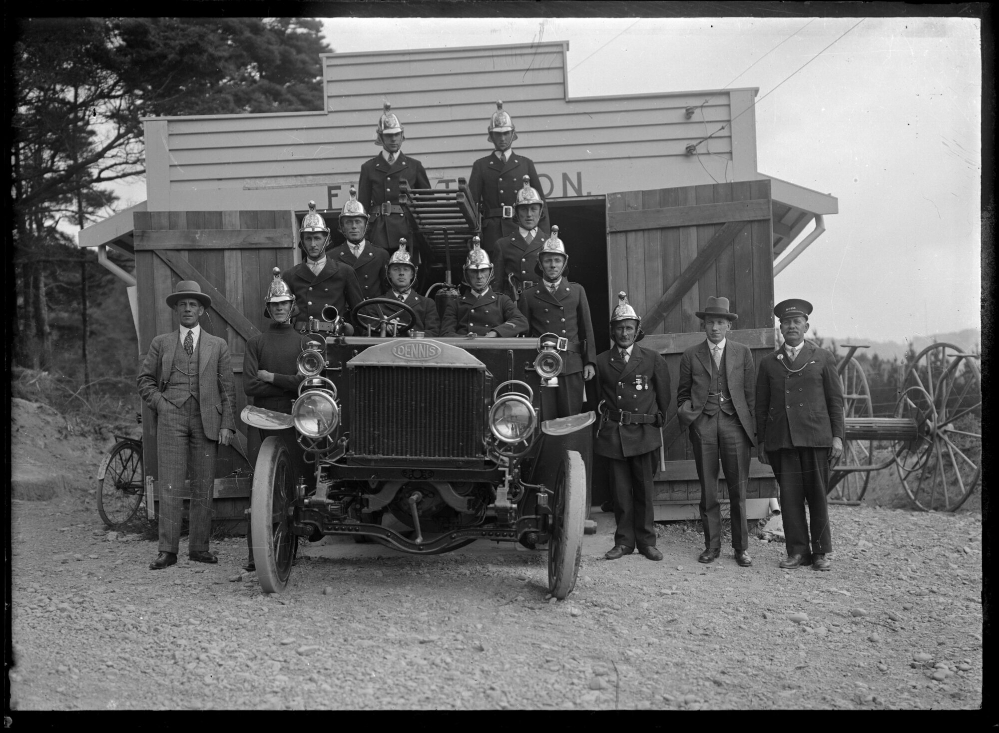 Silverstream Volunteer Fire Brigade building 1; Chatsworth Road, firemen, committee and Dennis appliance, 1931