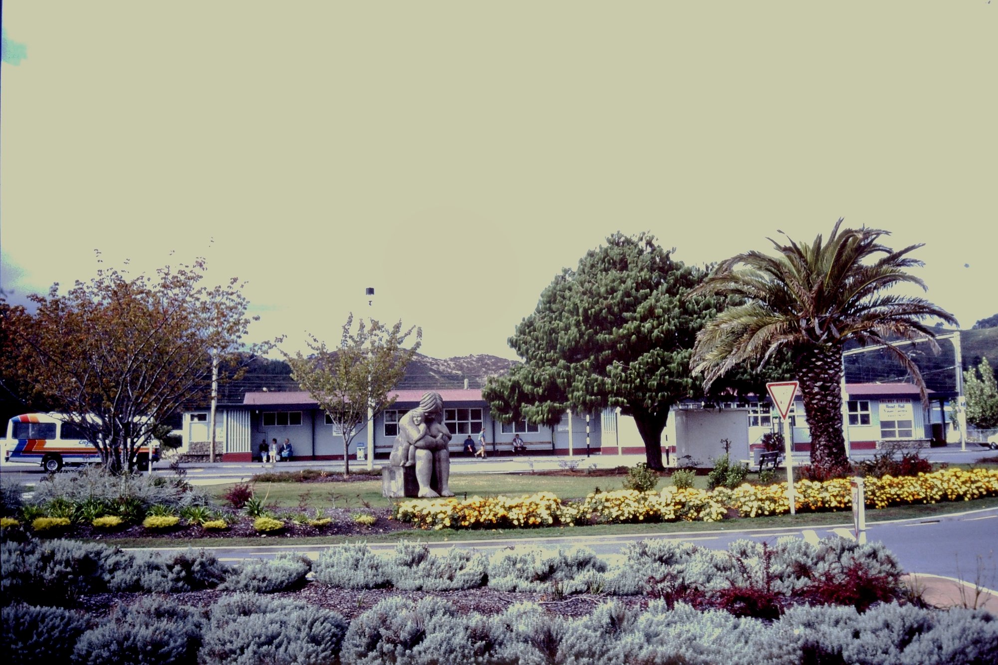 Gardens, Fergusson Drive, and 'Maternity' statue; opposite railway station