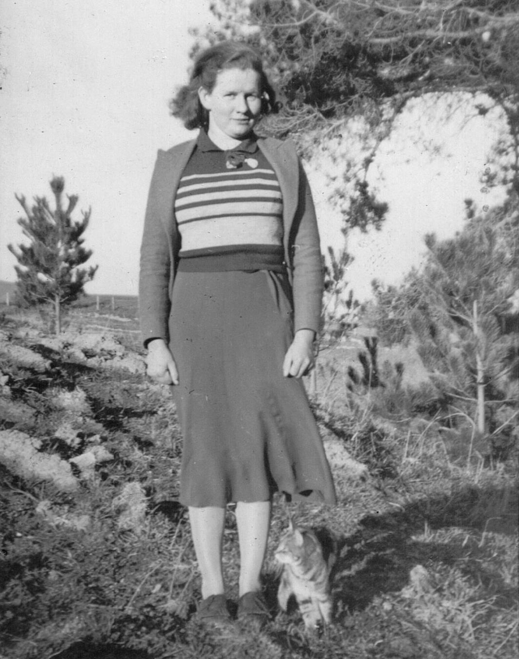 Flora Hoskins (n&eacute;e Danahay) Photograph Album page 1 (7)
