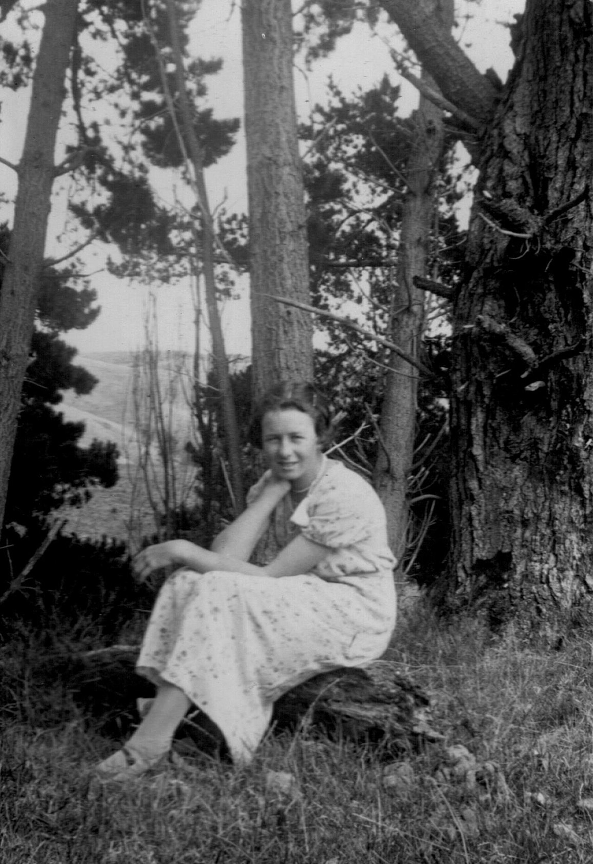 Flora Hoskins (n&eacute;e Danahay) Photograph Album p11 (6)