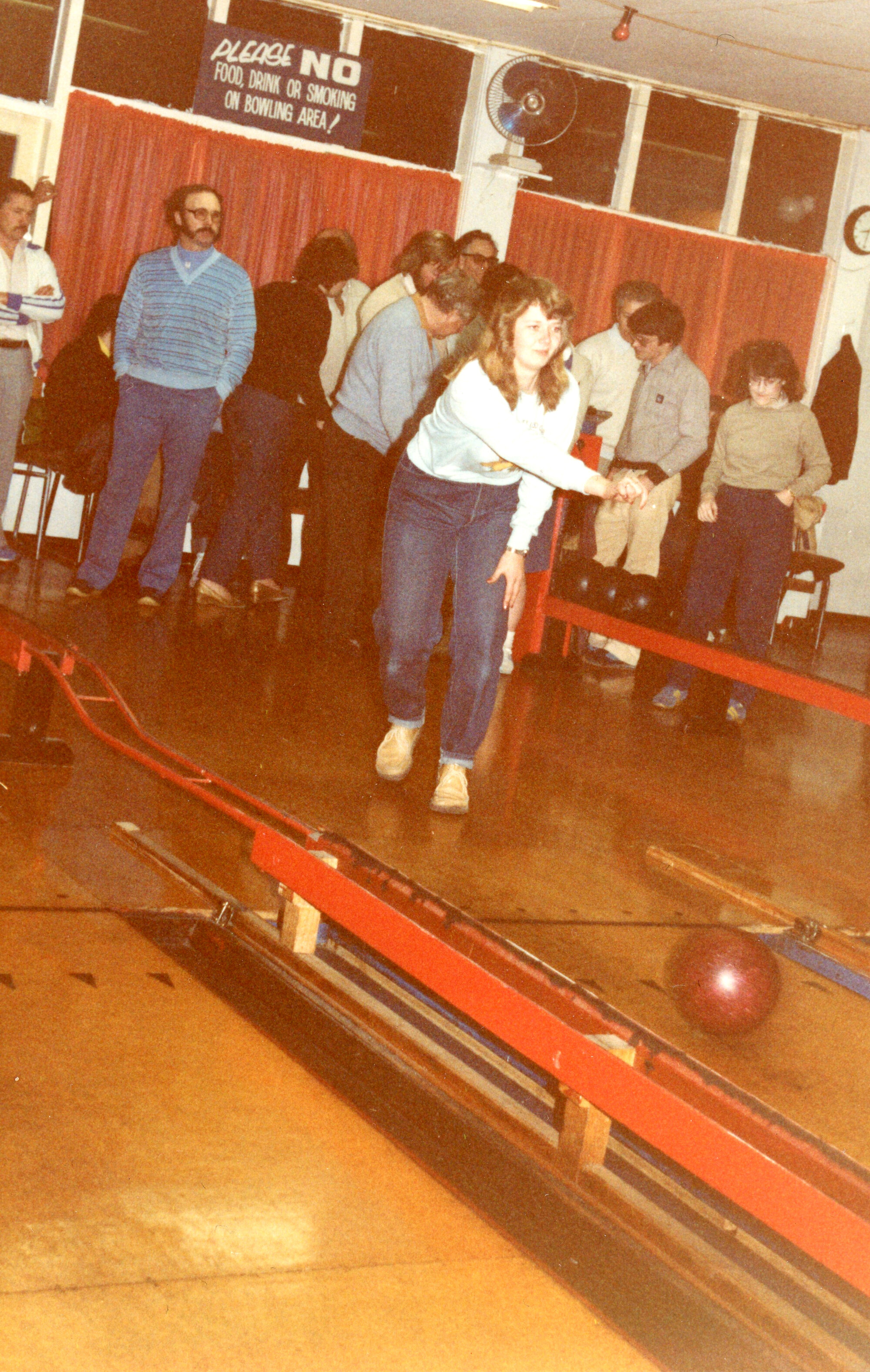 Young Leos Bowling 01