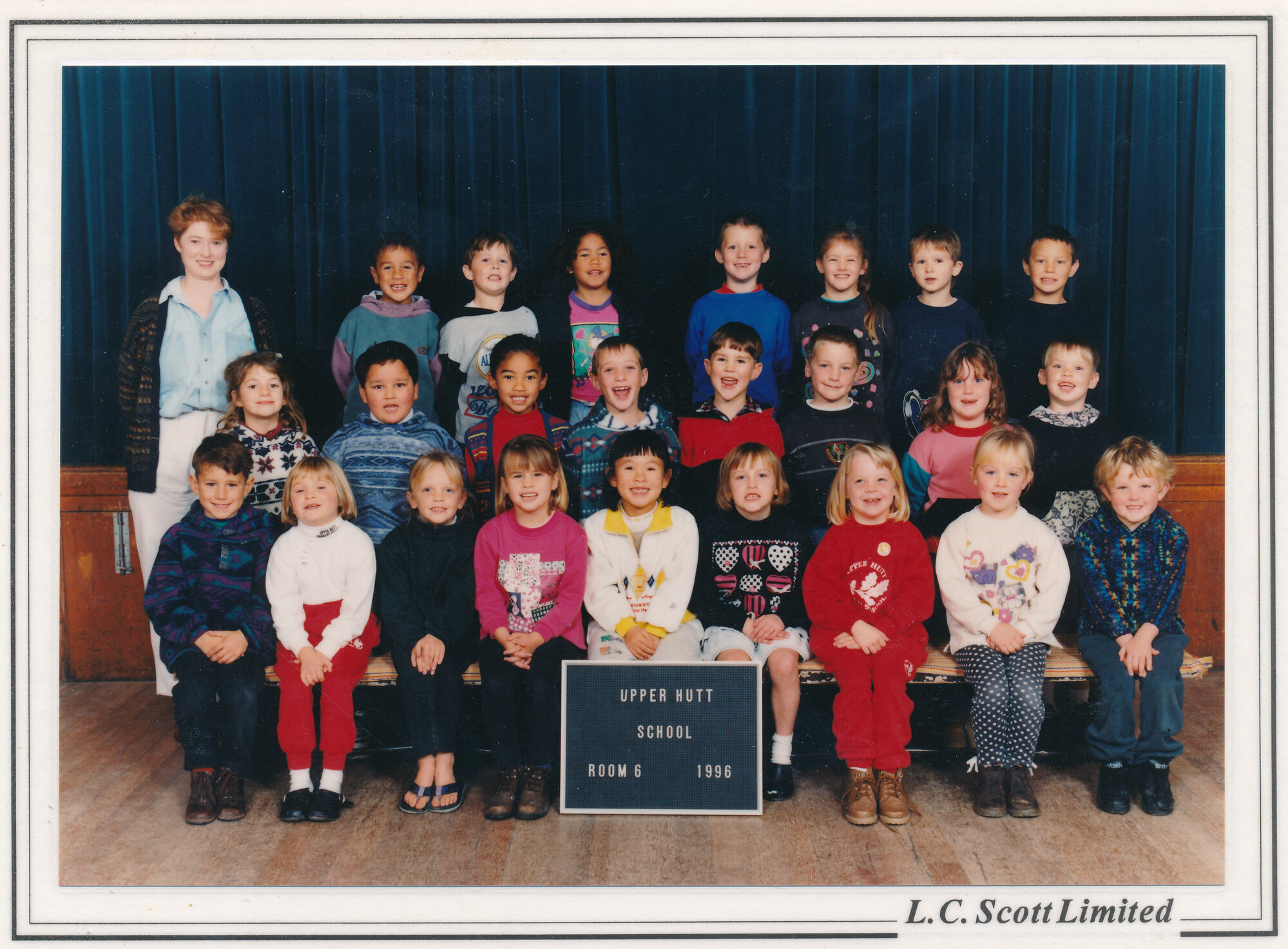 Upper Hutt School, Room 6; 1996