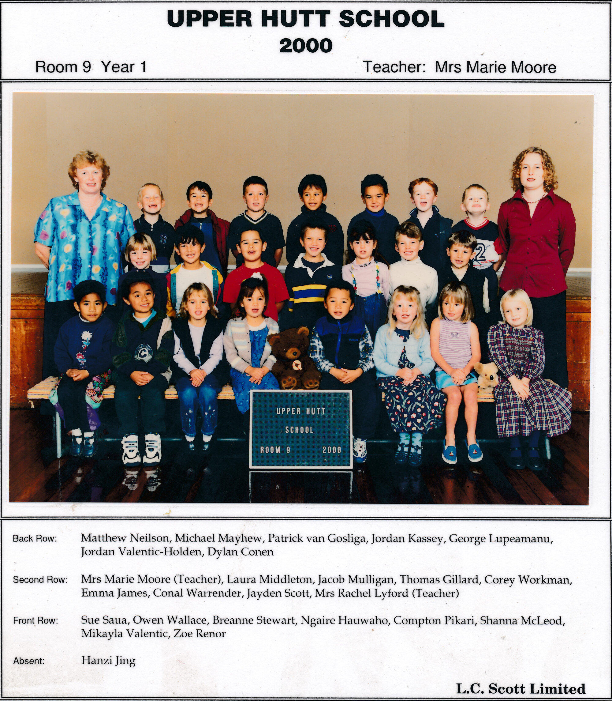 Upper Hutt School, Room 9; 2000