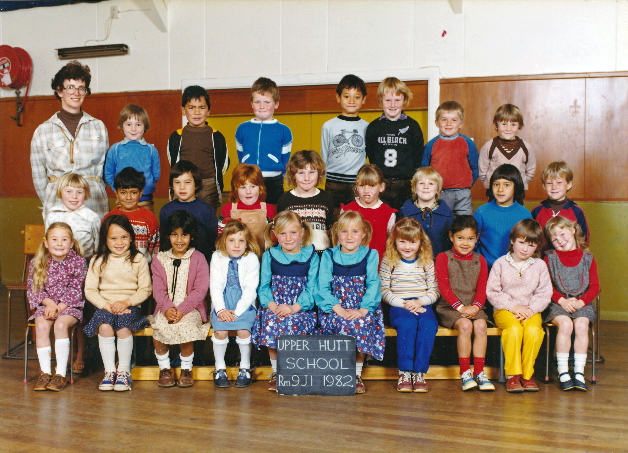 Upper Hutt School, Room 9, J1; 1982