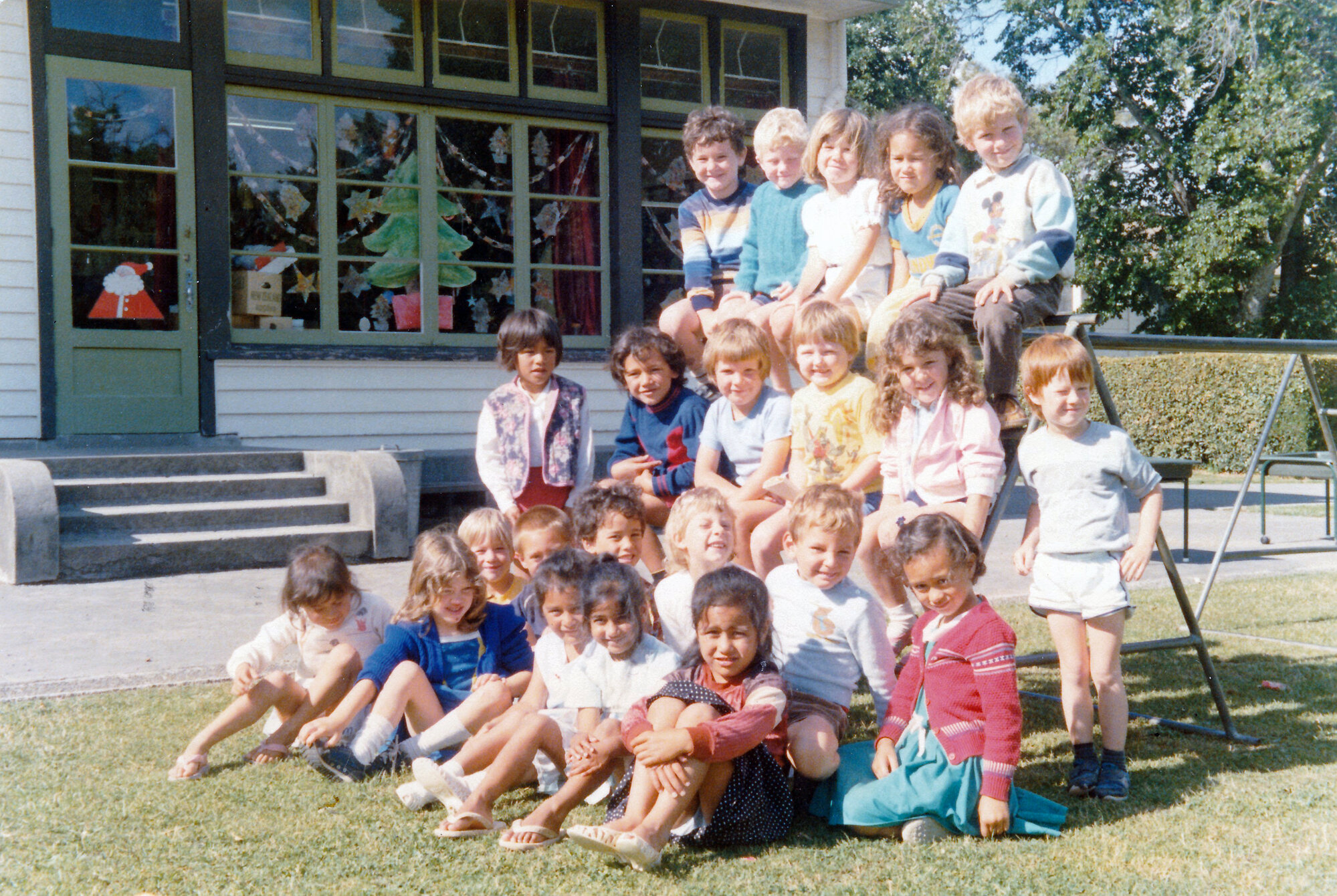 Upper Hutt School, unidentified pupils; December 1986