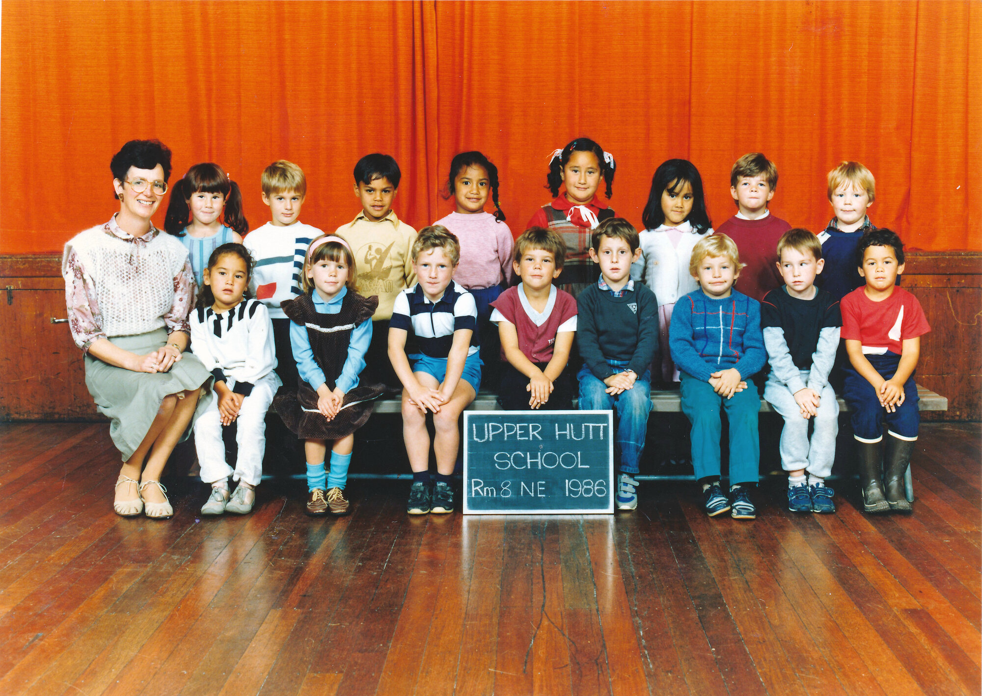 Upper Hutt School, Room 8, New Entrants; 1986