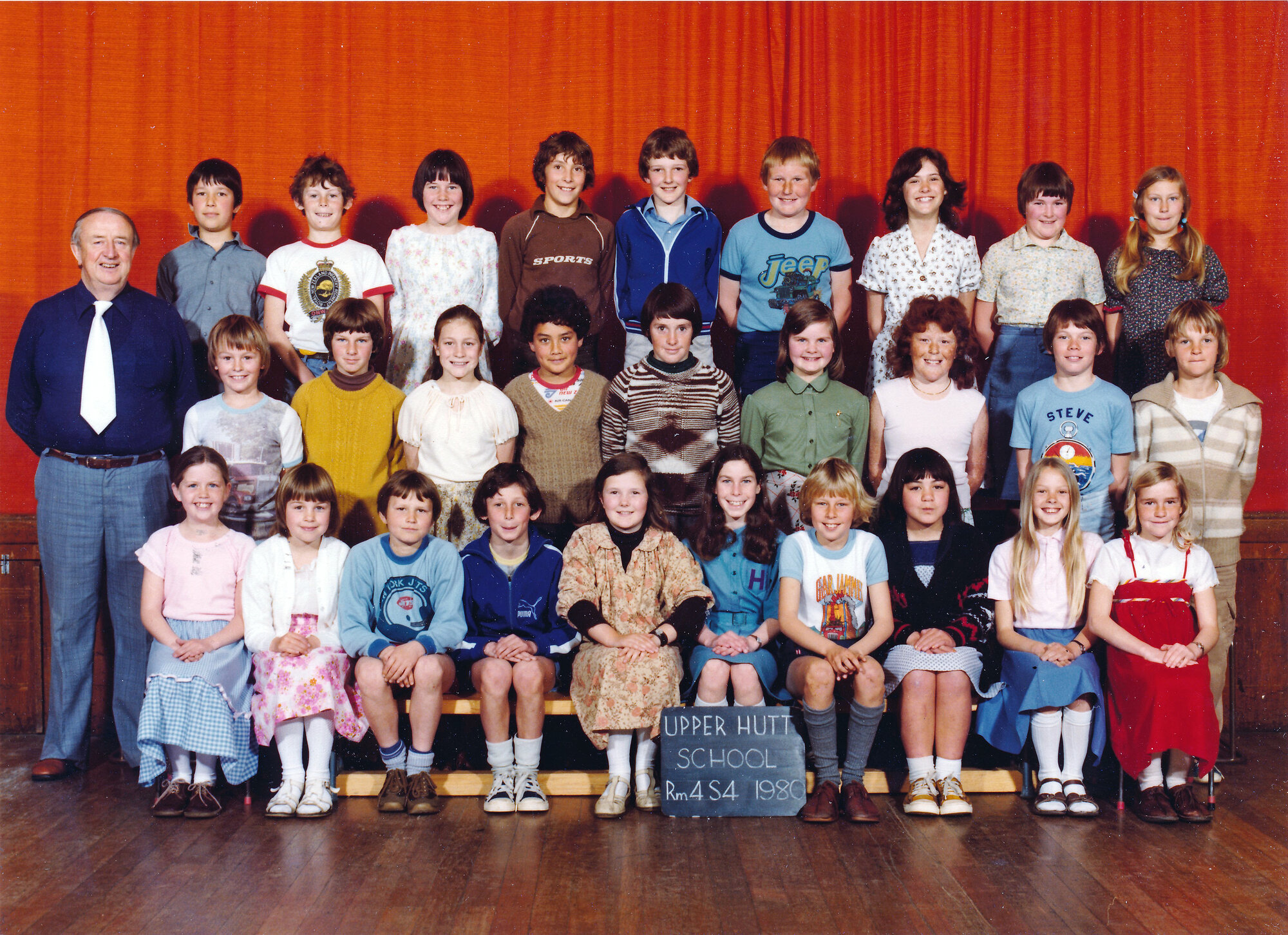 Upper Hutt School, Room 4, Standard 4; 1980