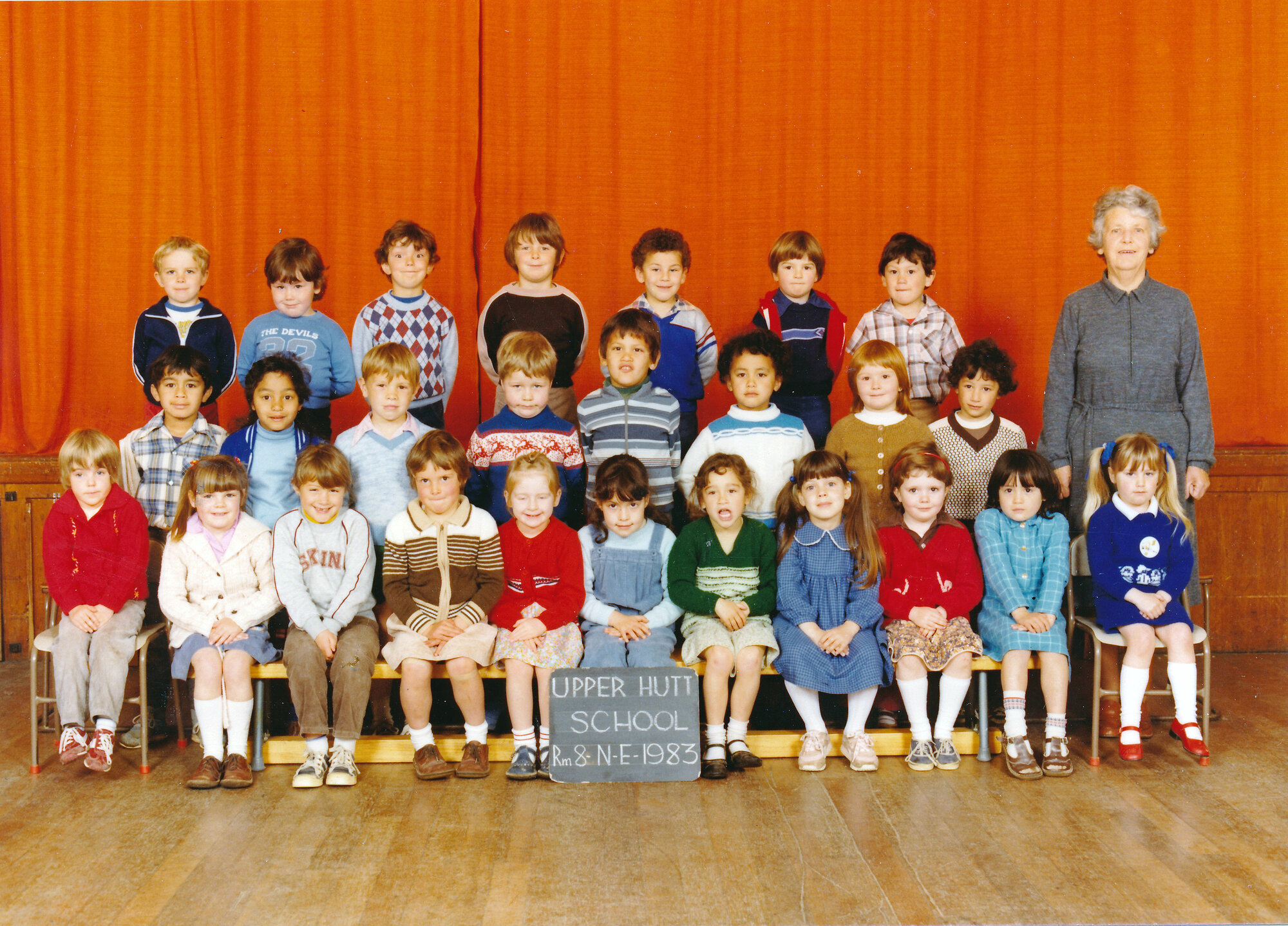 Upper Hutt School, Room 8, New Entrants; 1983