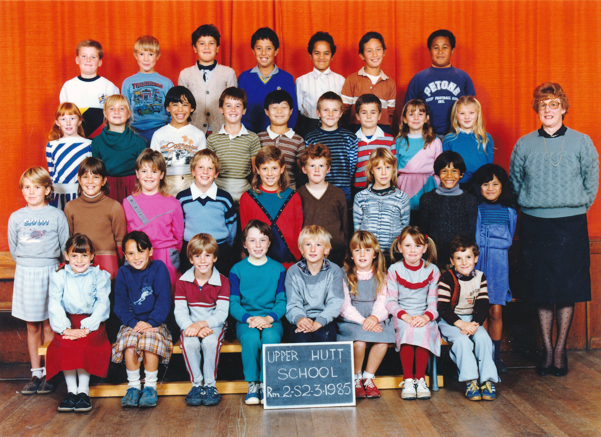 Upper Hutt School, Room 2, Standard 2 and 3; 1985