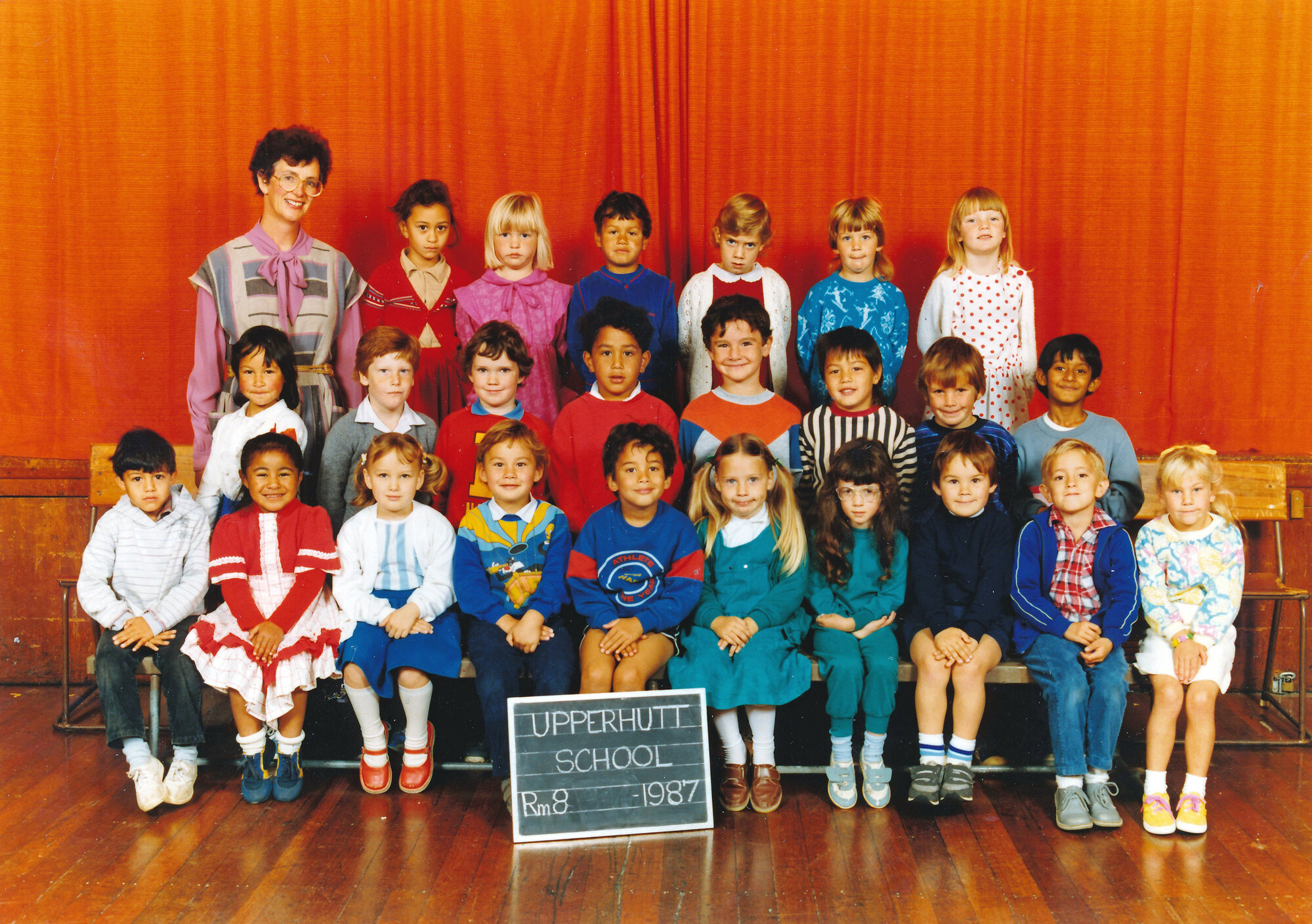 Upper Hutt School, Room 8; 1987