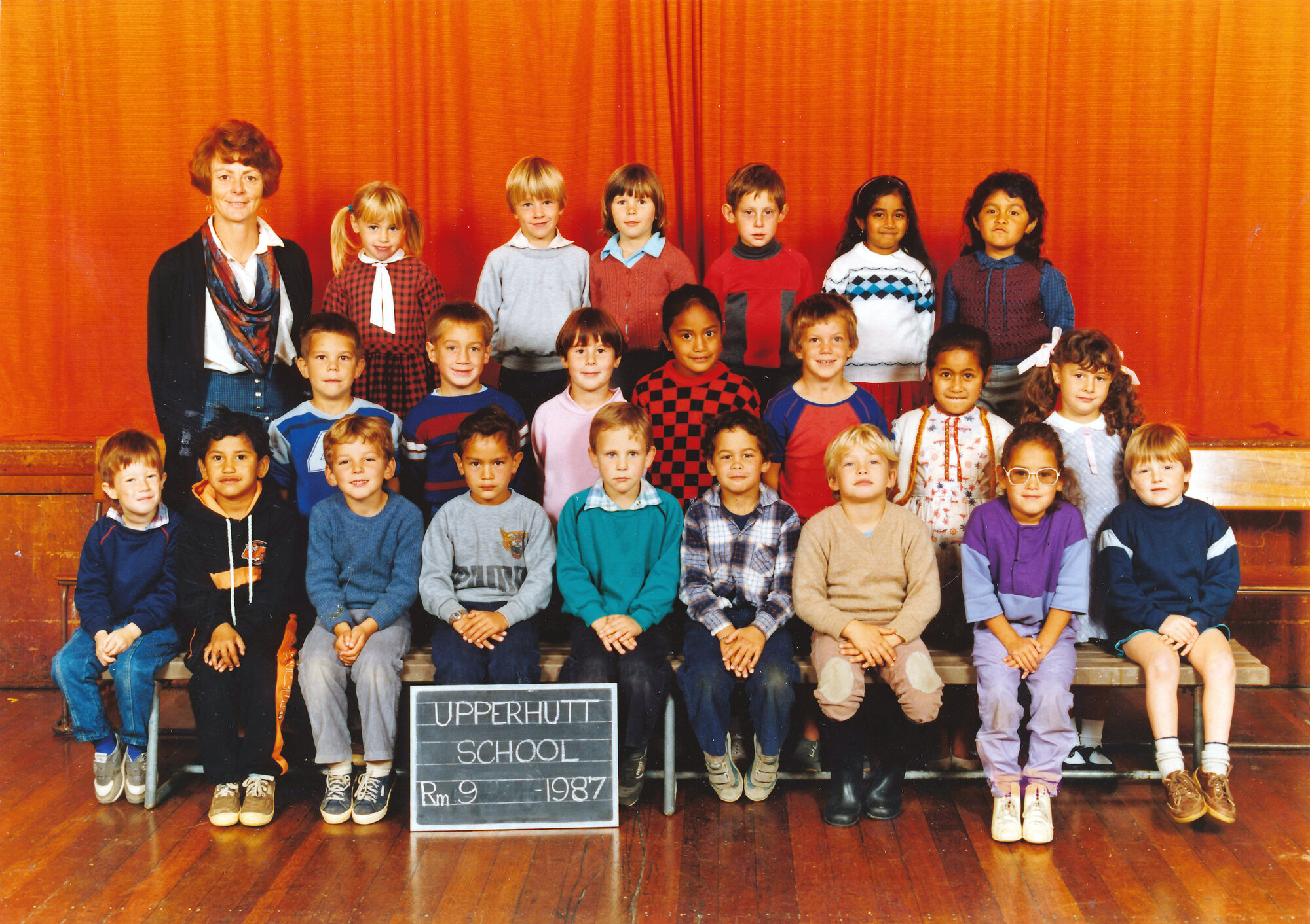 Upper Hutt School, Room 9; 1987