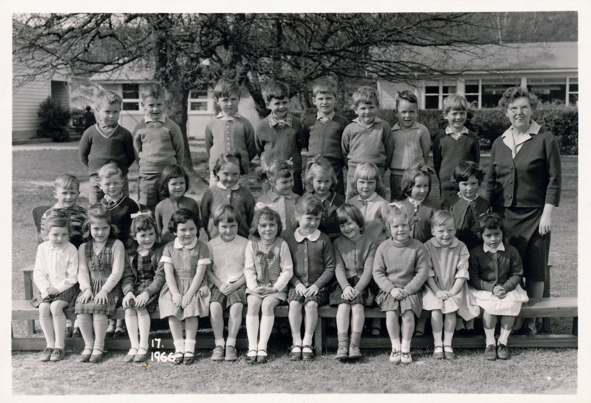 Upper Hutt School, unidentified class; 1966