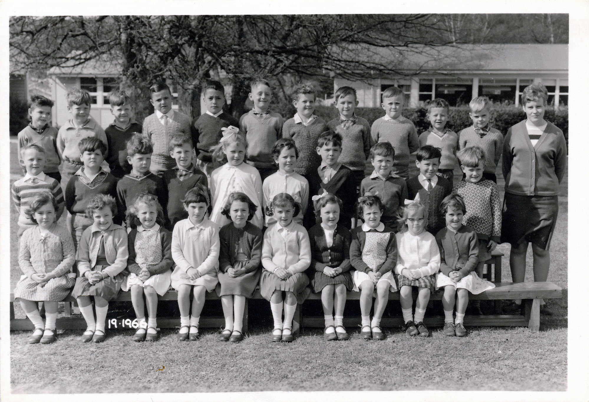 Upper Hutt School, unidentified class; 1966