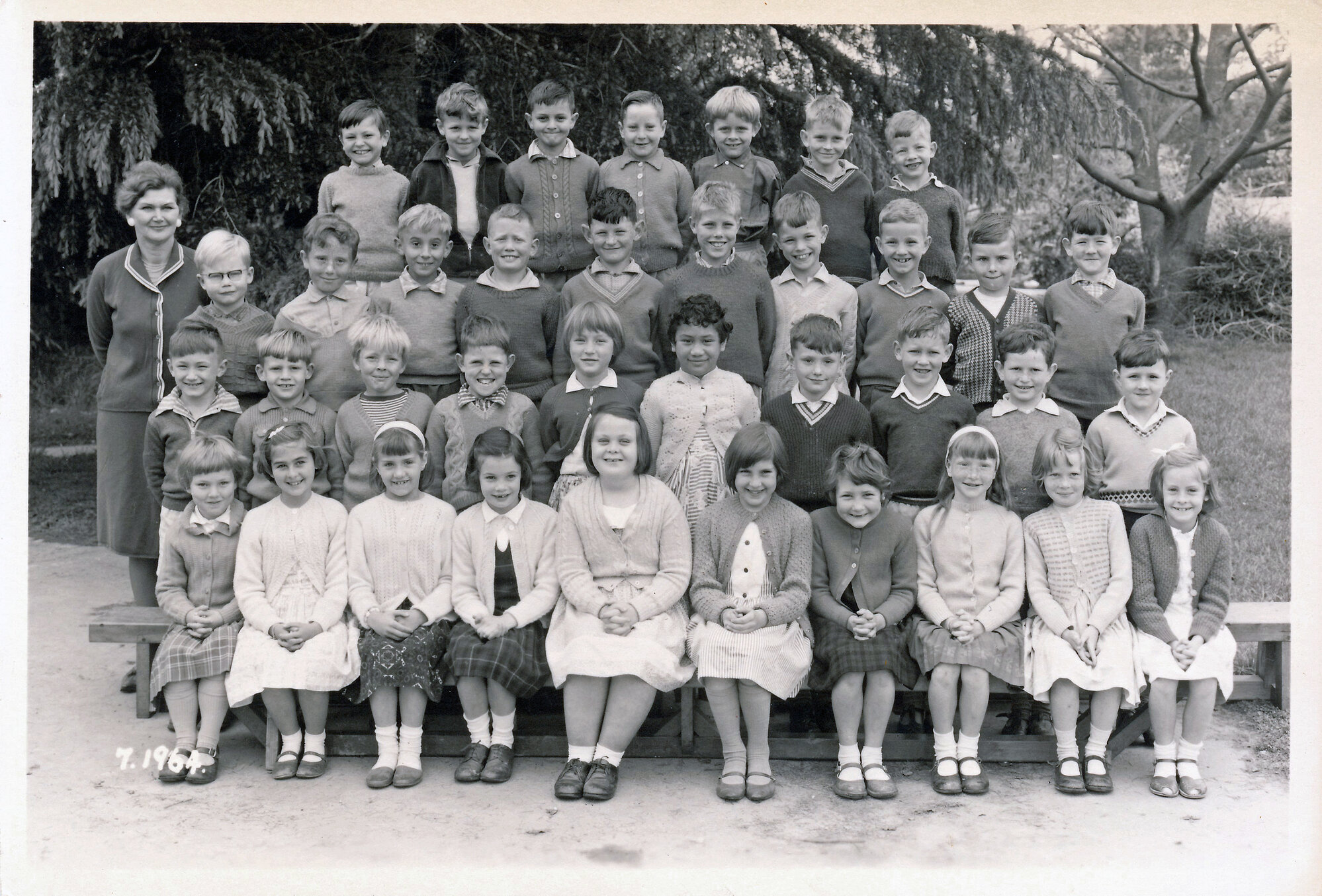 Upper Hutt School, unidentified class; 1964