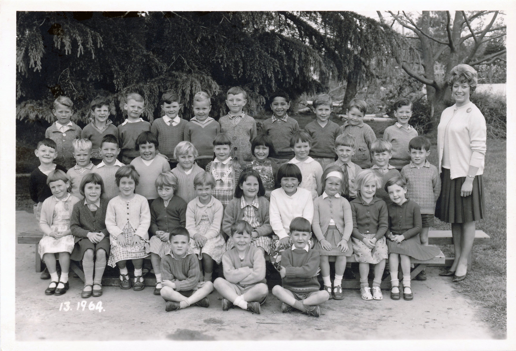 Upper Hutt School, unidentified class; 1964