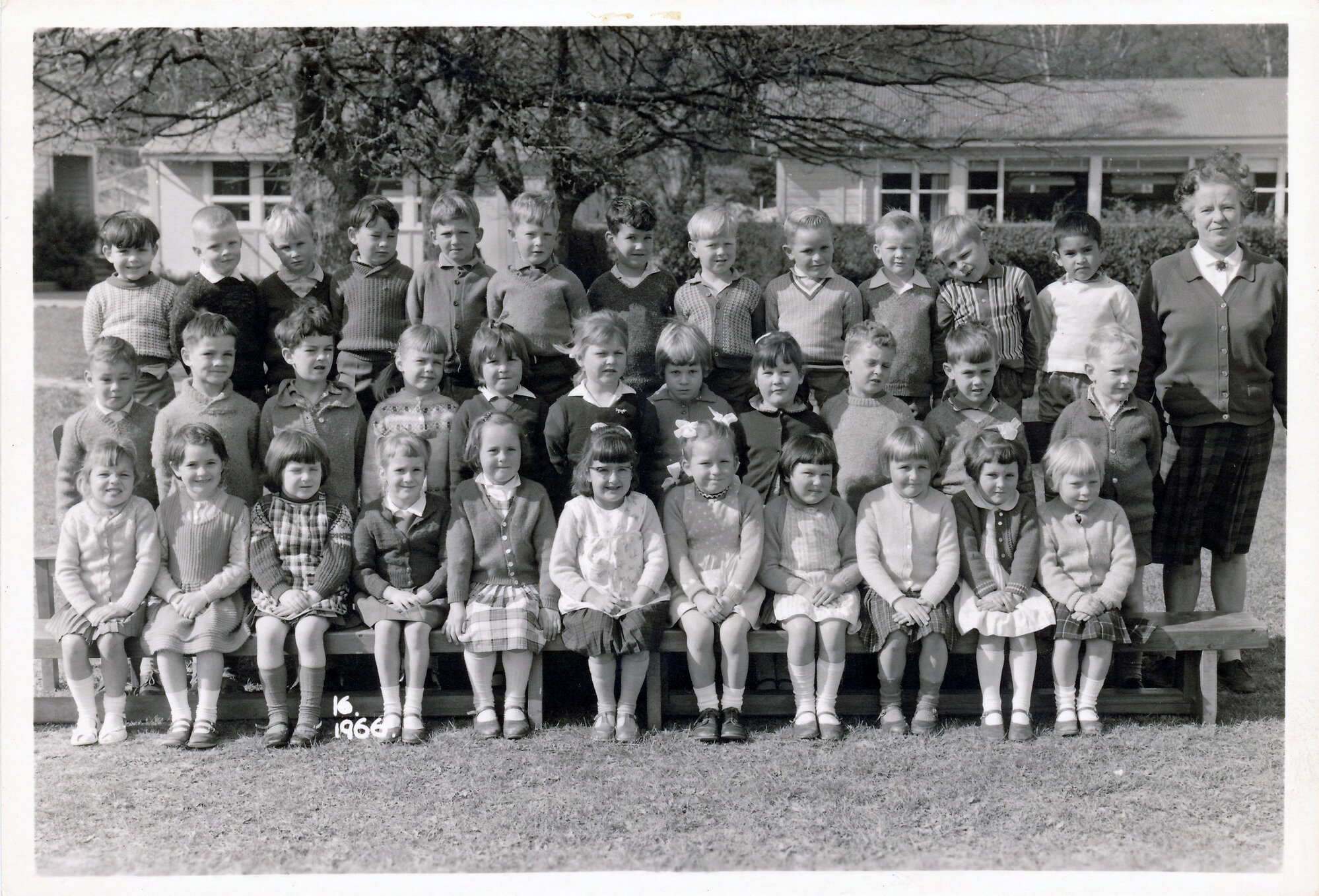 Upper Hutt School, unidentified class; 1966