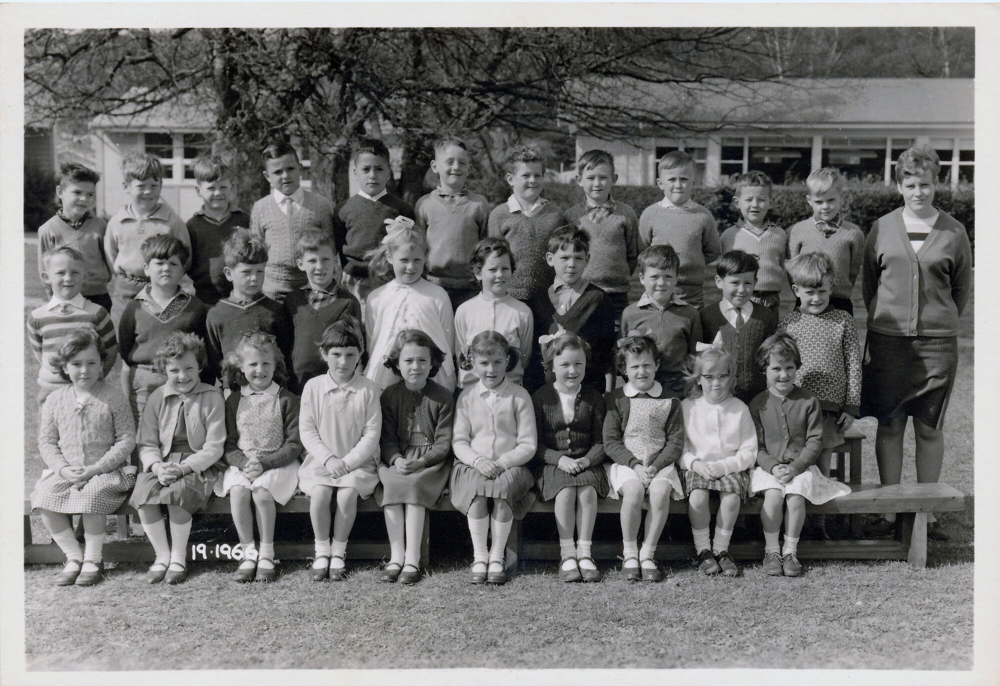 Upper Hutt School, unidentified class; 1966