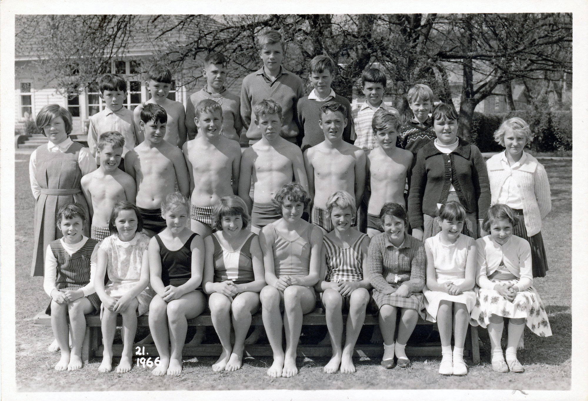 Upper Hutt School, swimming team(?); 1966