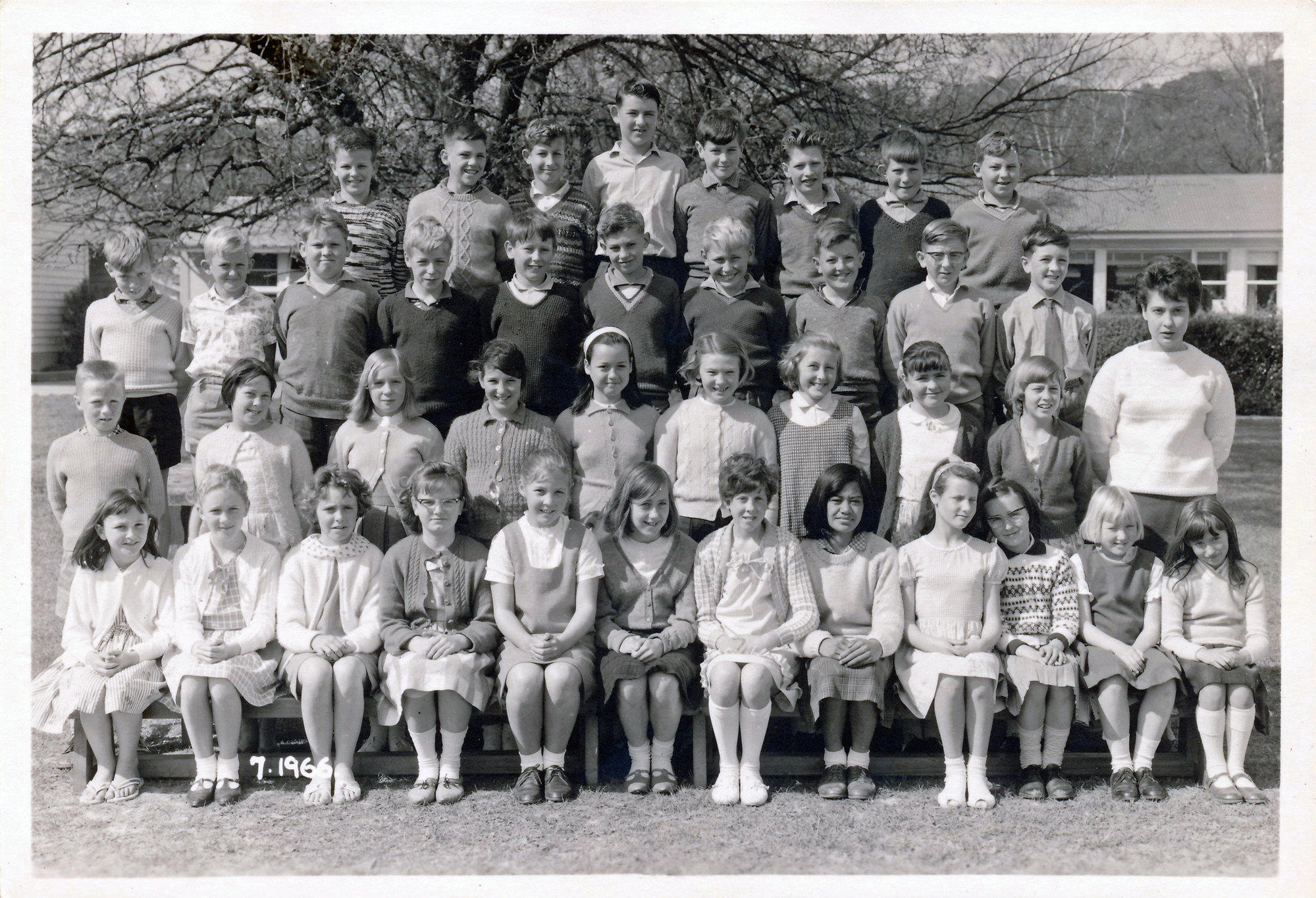 Upper Hutt School, unidentified class; 1966