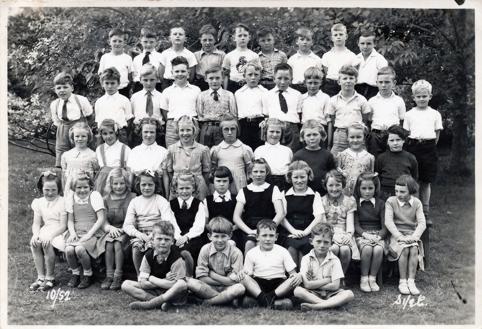 Upper Hutt School, Standard 1 and 2c; 1952
