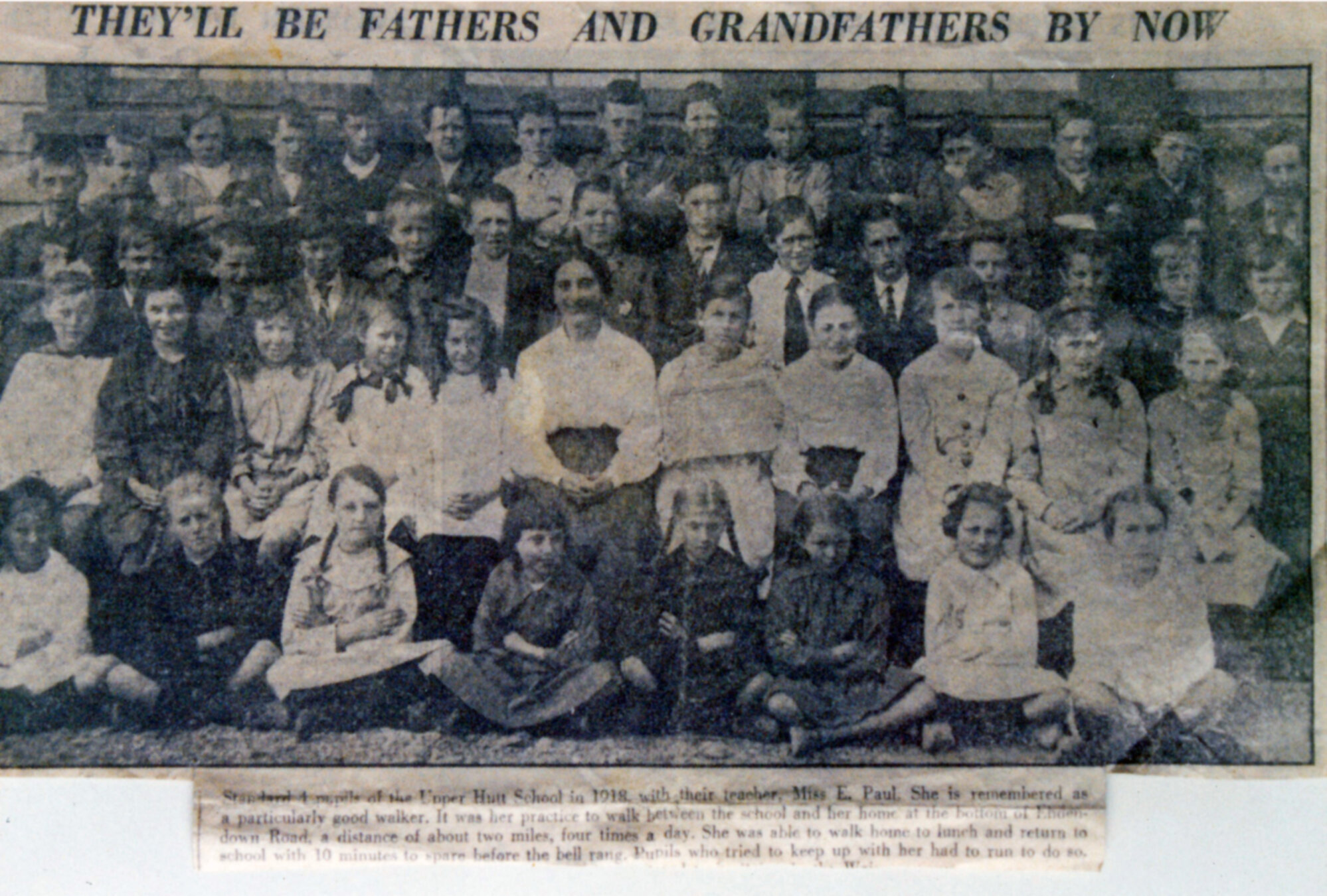 Upper Hutt School, Miss E. Paul with Standard 4; 1918