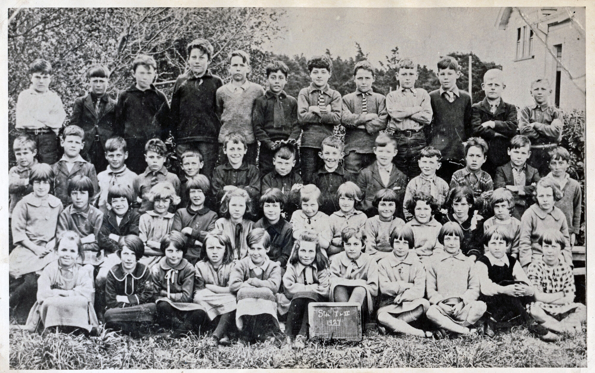 Upper Hutt School, Standard 1 and 2; 1927