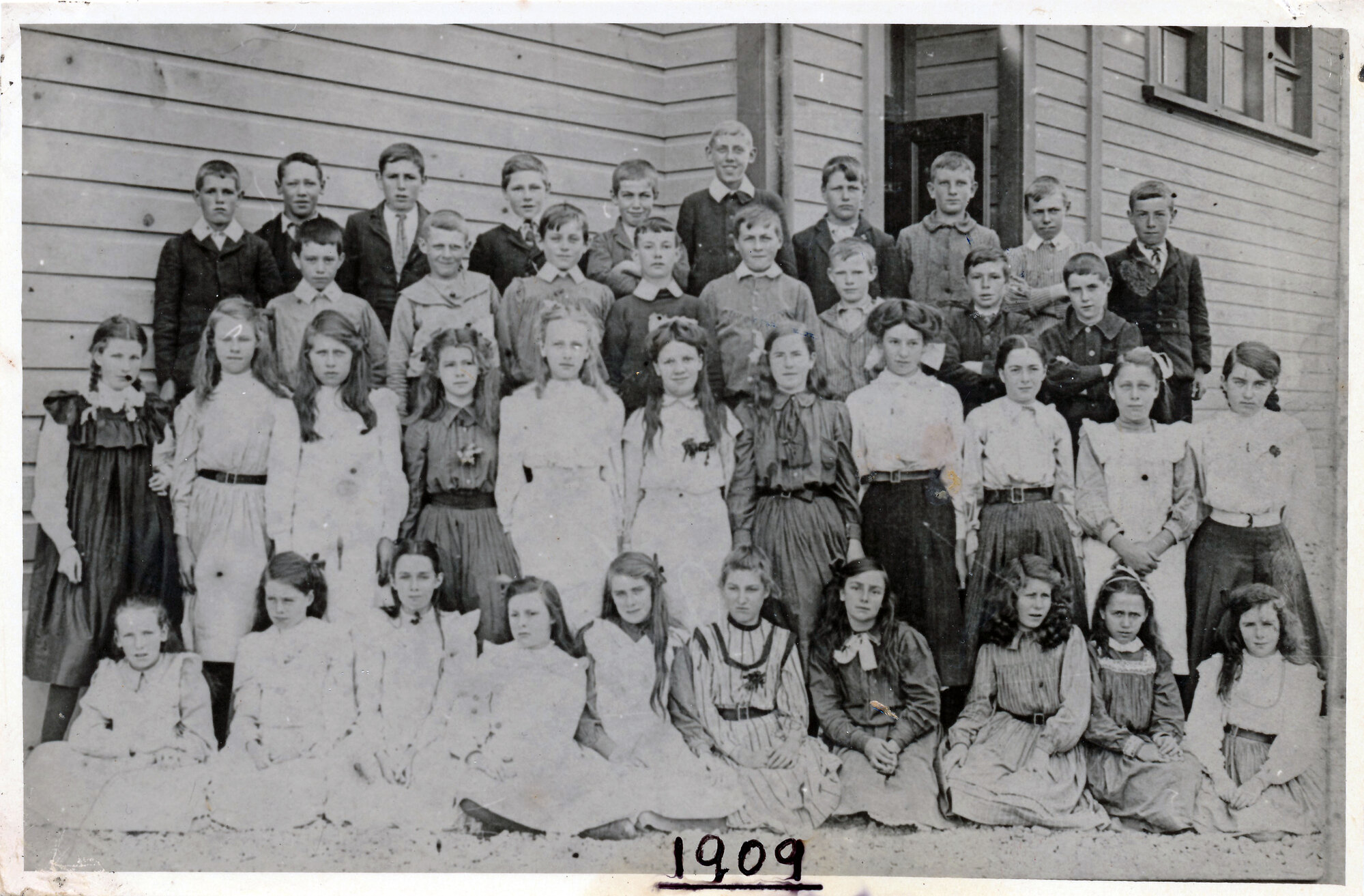 Upper Hutt School, Standard 4 and 5; 1909