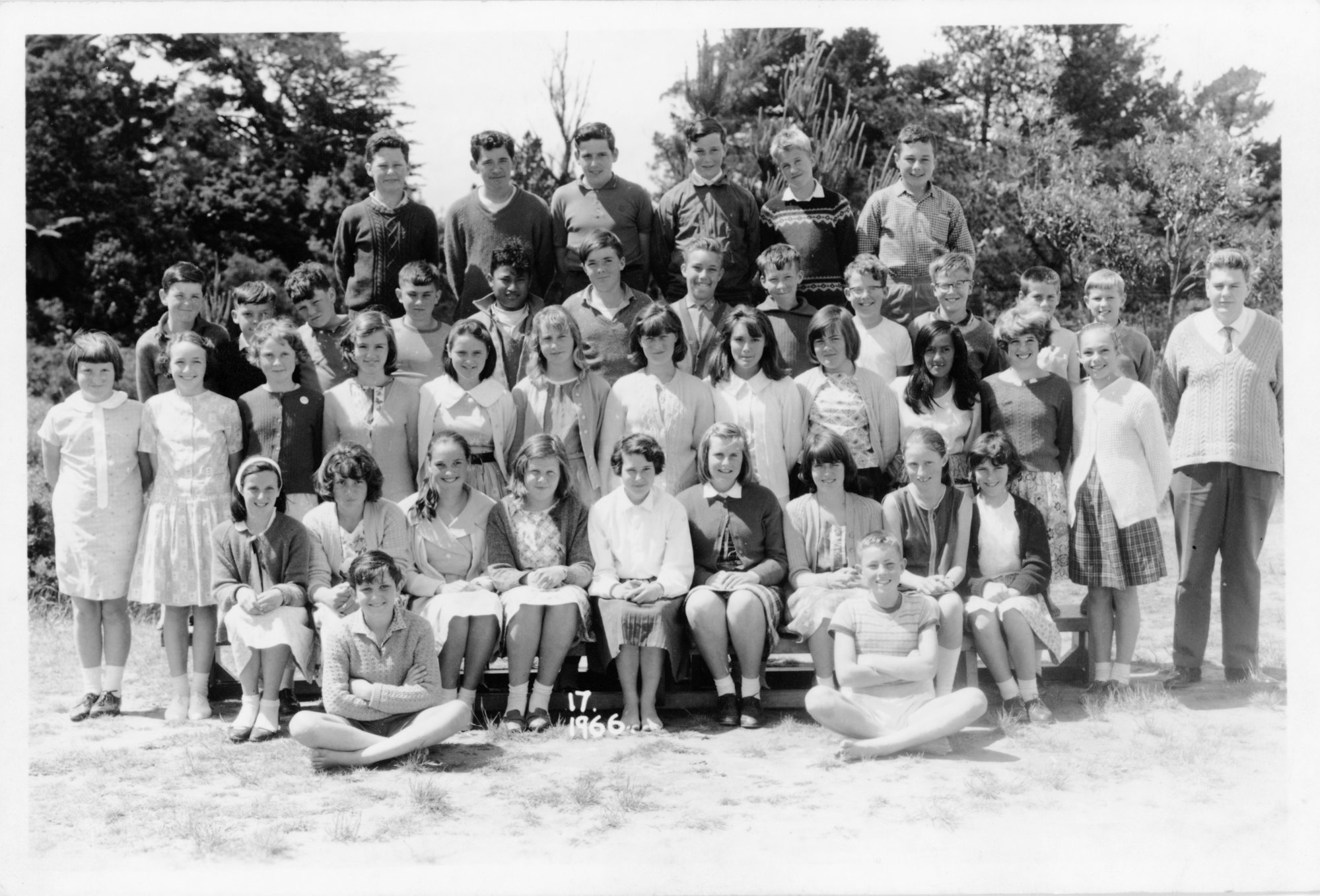 Te Marua School 1966; class photo