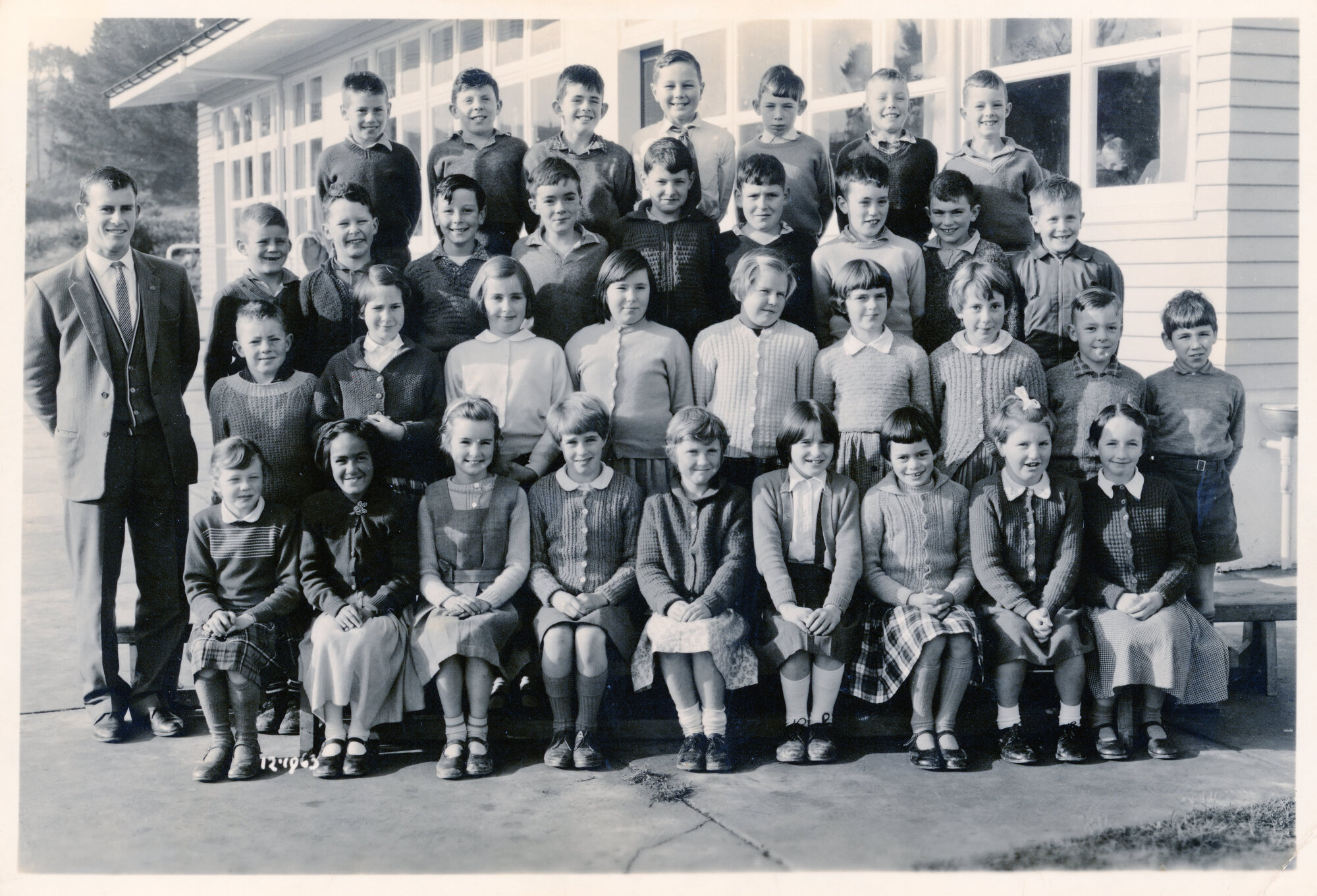 Te Marua School 1963; class photo