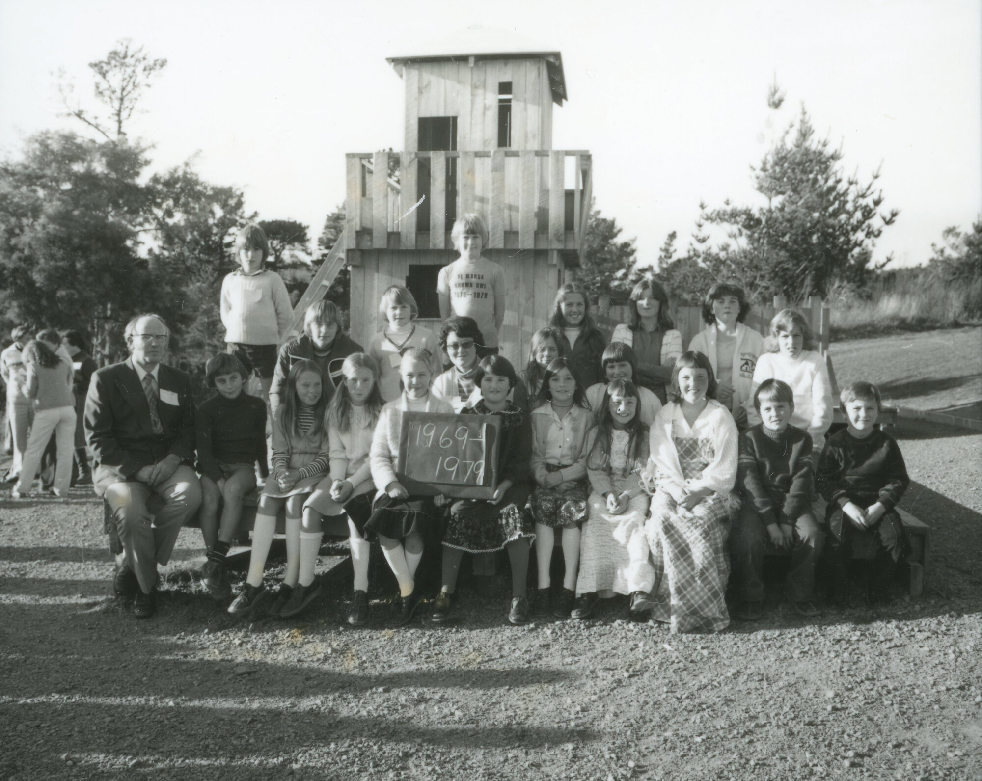 Students of Brown Owl School; 1979