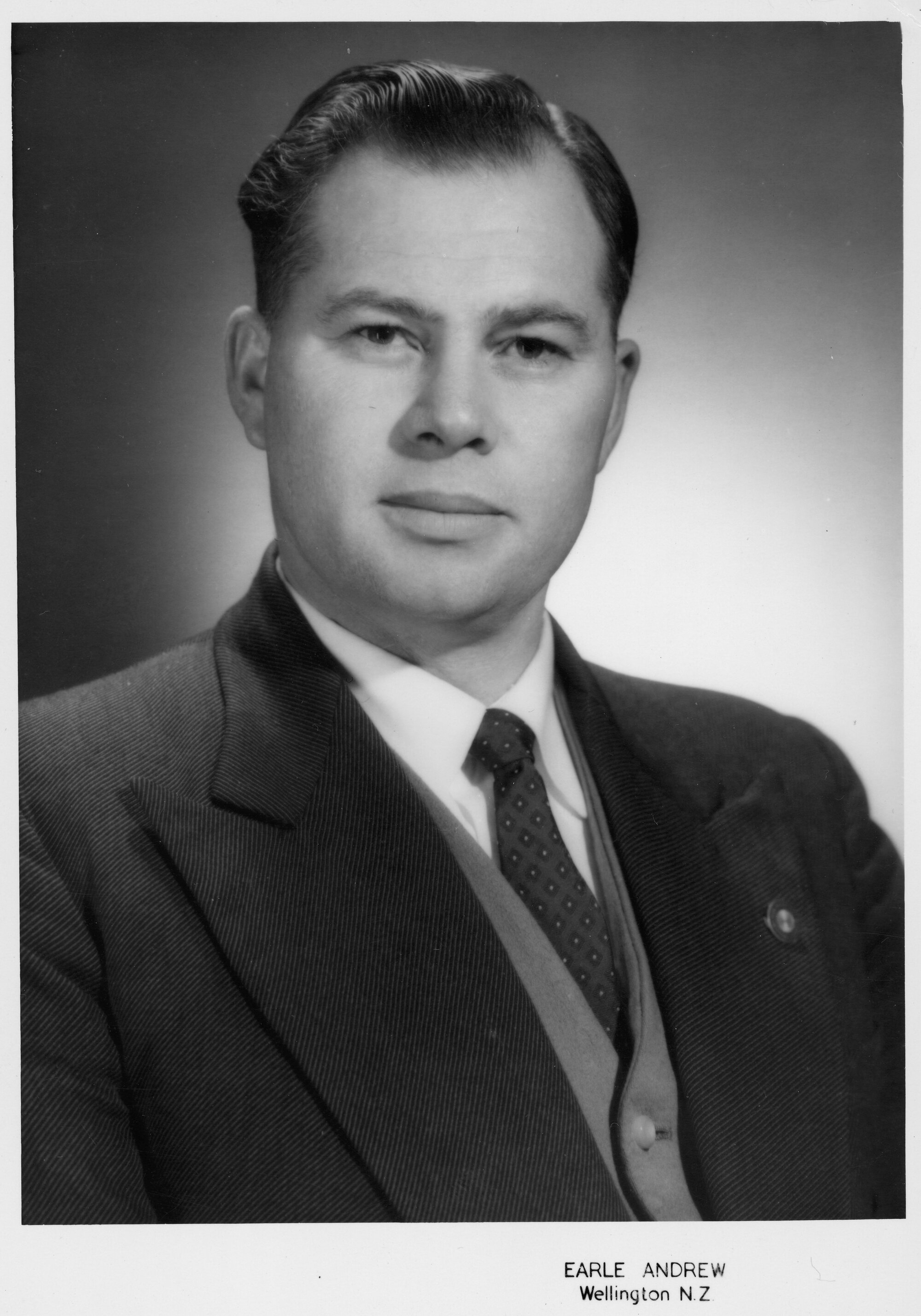 Member of Parliament, 1960-1981; Mr Ron L. Bailey, Labour.
