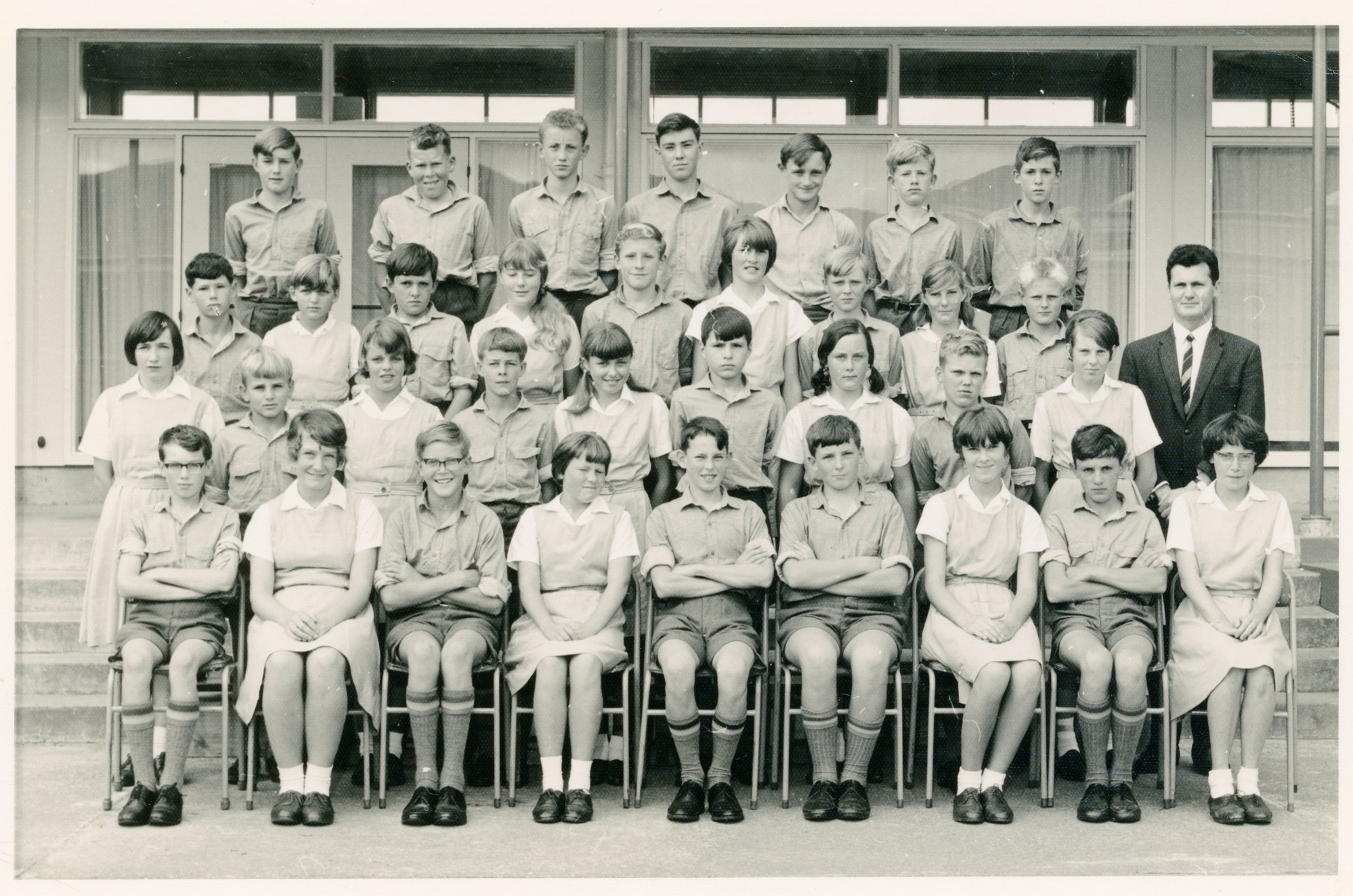 Upper Hutt College; Form Class 3L2; 1968