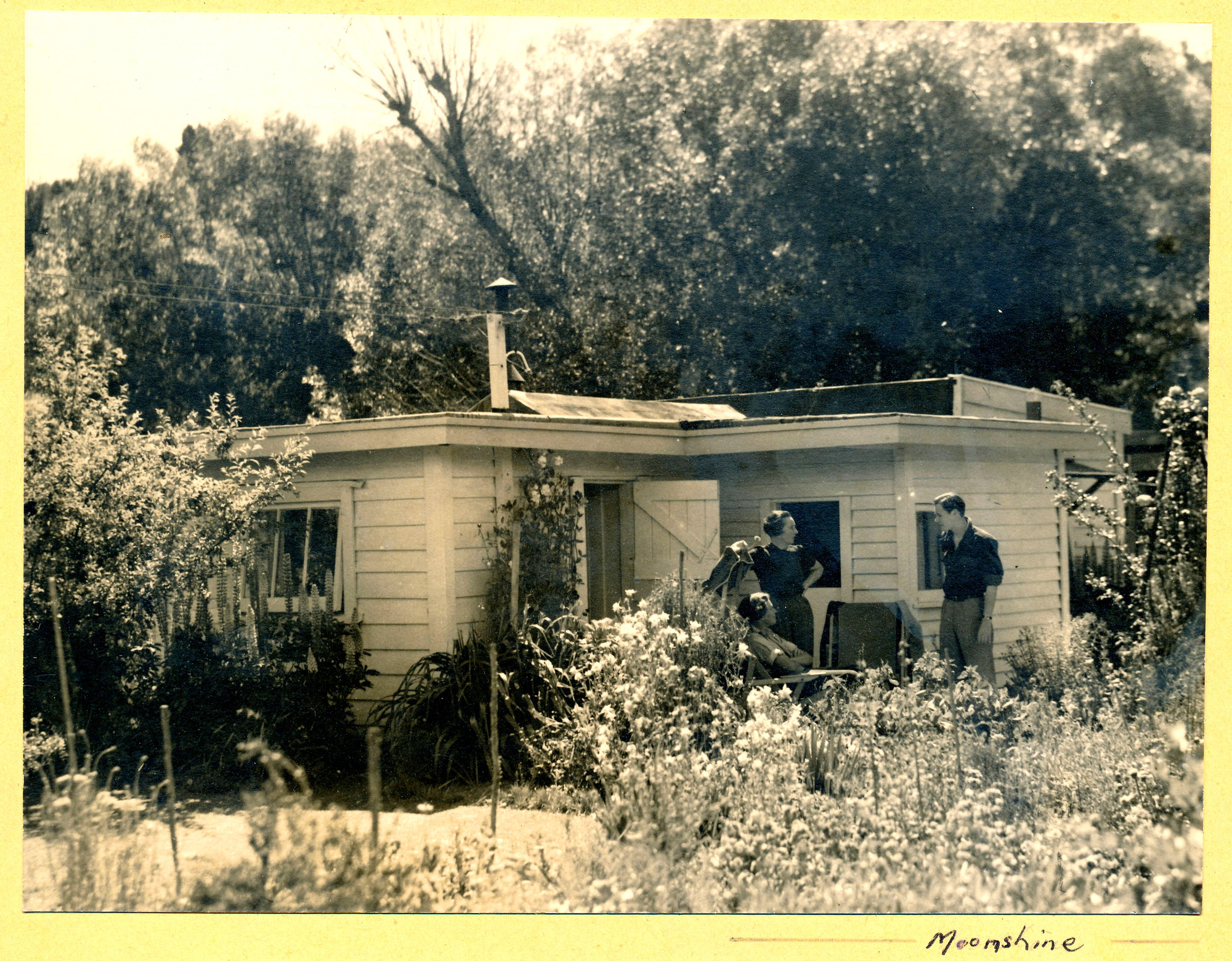 Weekend cottage at Moonshine; ca 1940