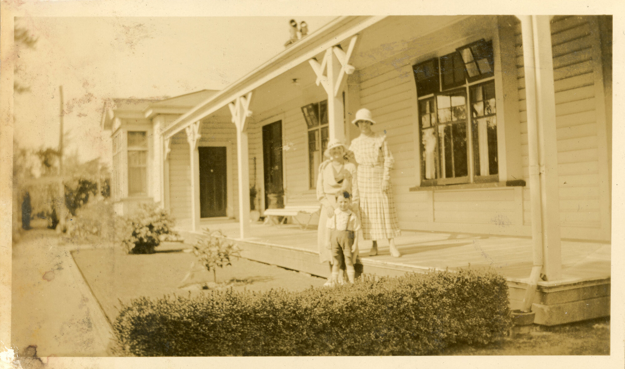 Campbell Family photograph; ca 1920s