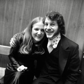 Wallis 25th wedding anniversary11. [P1-8835-11225]