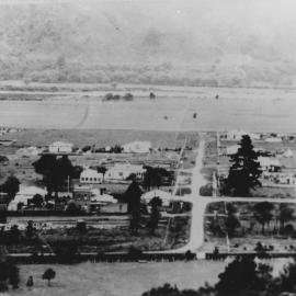Upper Hutt from Maidstone hill, looking north along King Street; c.1917