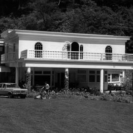 Wallaceville House, 25 Wallaceville Hill Road. [P2-144-327]