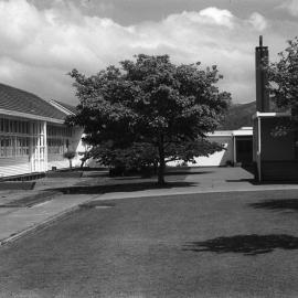Heretaunga College buildings; courtyard.