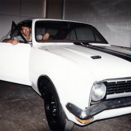 Dave Stokes; engine rebuilder and part-time 'Leader' photographer, and his Holden HT Monaro.