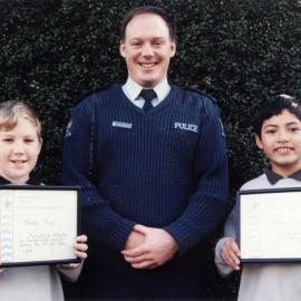 Honesty awards for boys who found cash